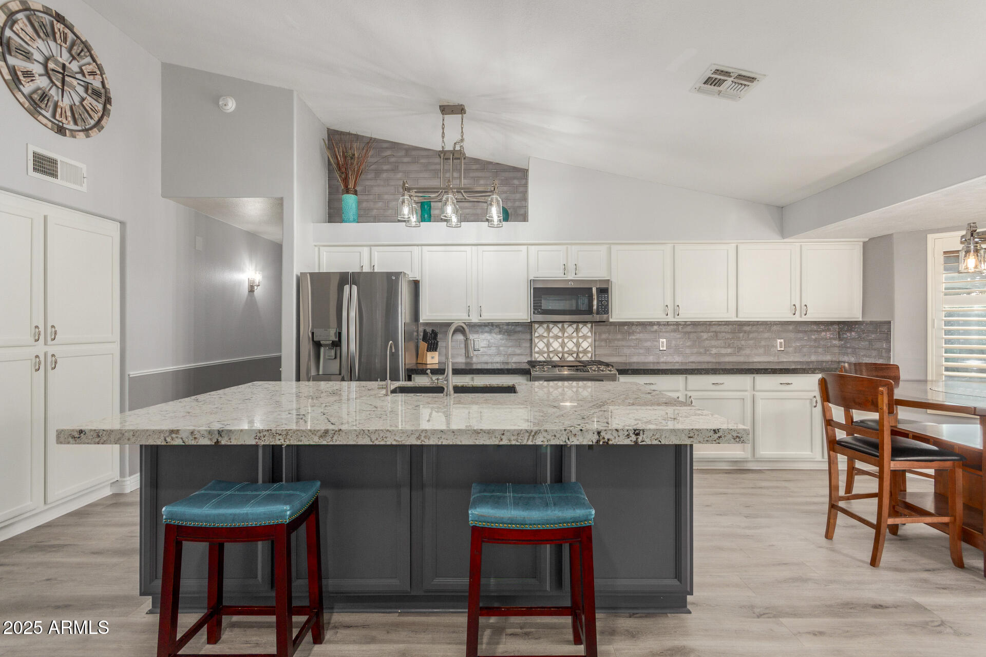 6918 W VILLA HERMOSA -- W
