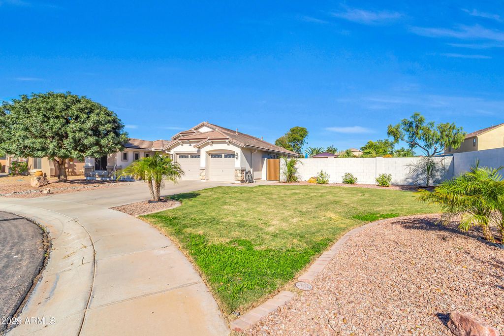 Photo of 3586 E Fairview Street, Gilbert, AZ 85295 (MLS # 6950941)