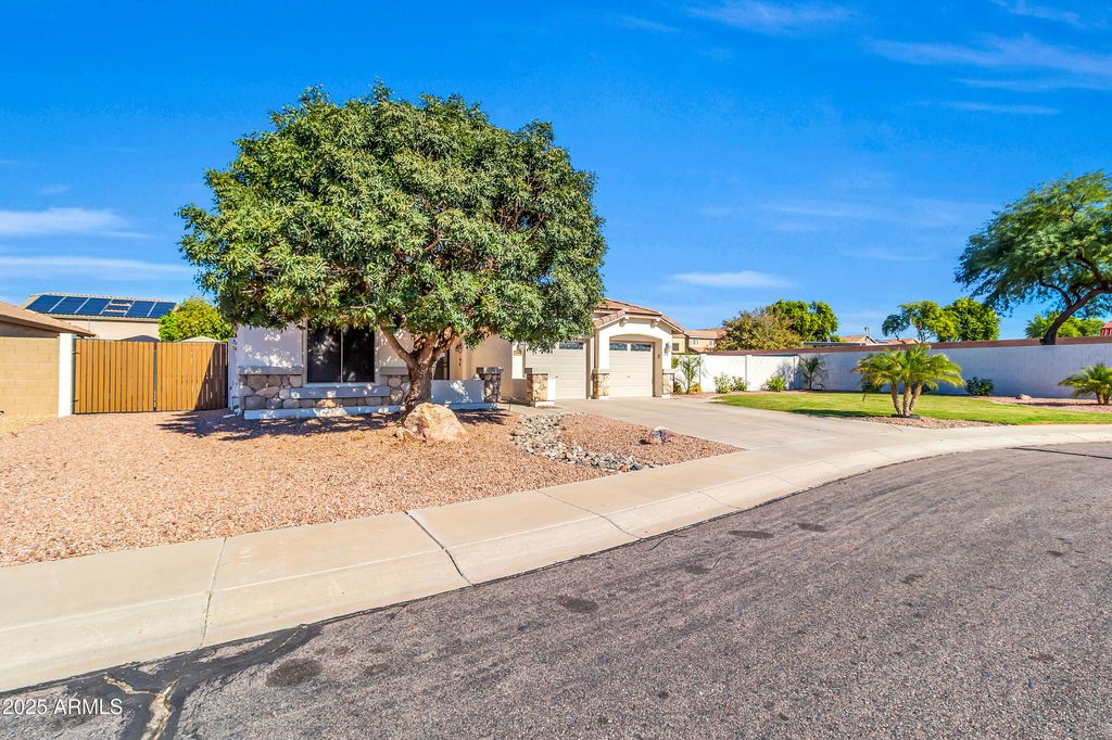 Photo of 3586 E Fairview Street, Gilbert, AZ 85295 (MLS # 6950941)