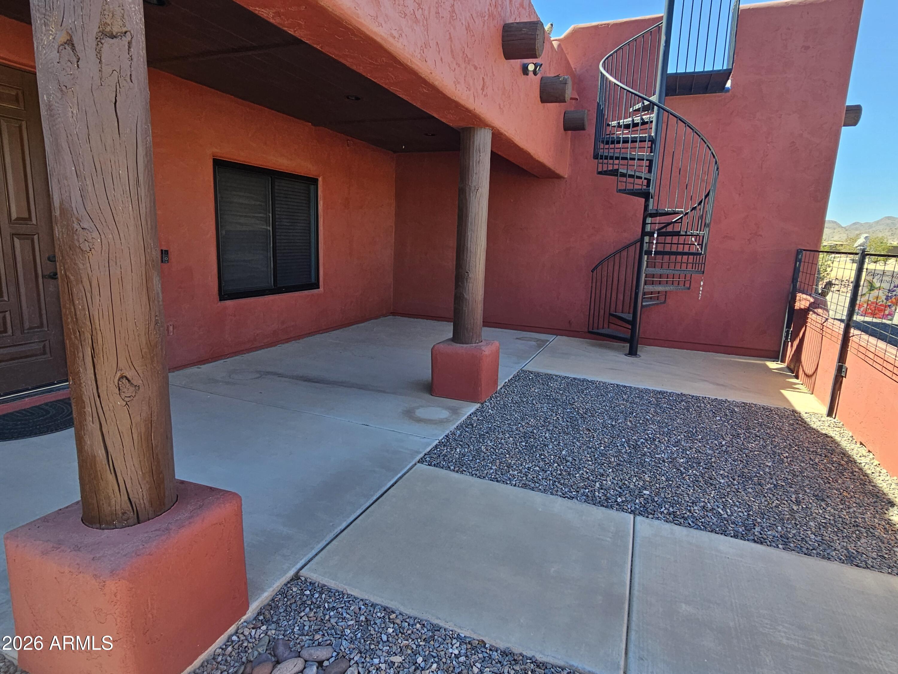 19931 W CAMBRIDGE Avenue