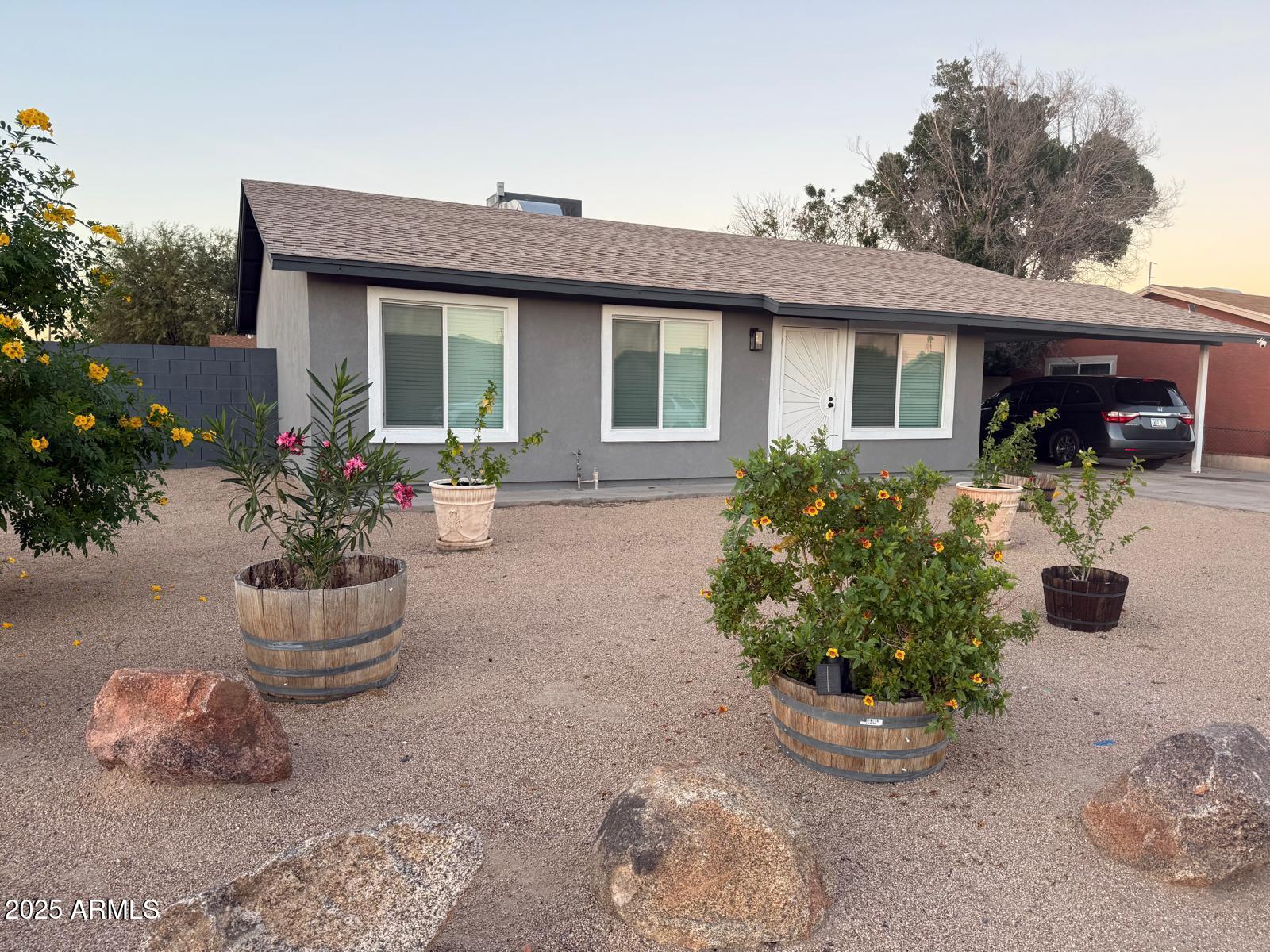 6852 W GARFIELD Street