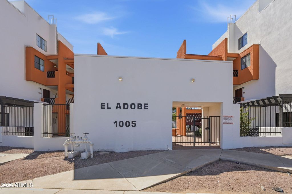 Photo of 1005 E 8th Street #2003, Tempe, AZ 85281 (MLS # 7003944)