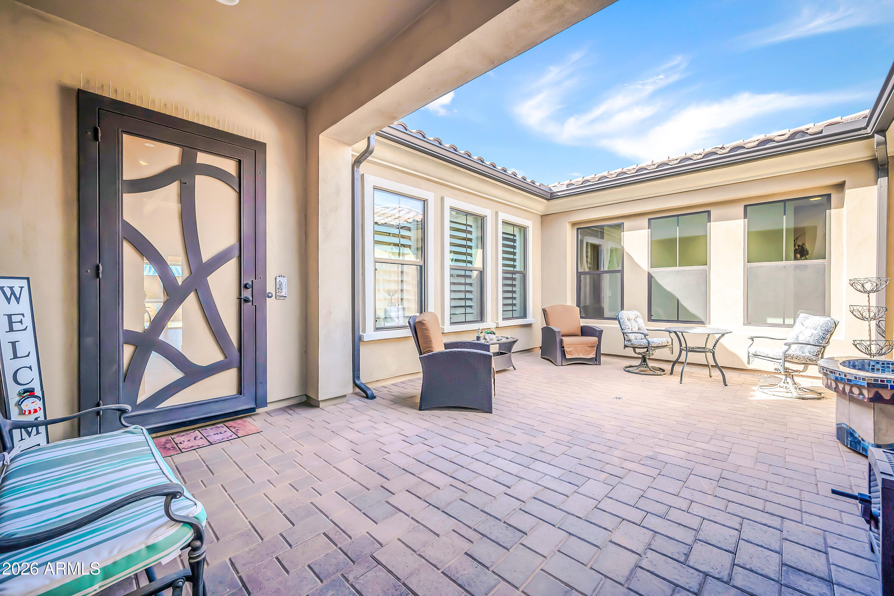 1867 E GILLCREST Road