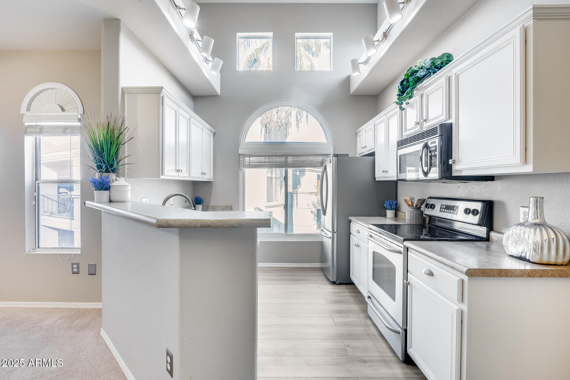 17017 N 12TH Street 2104