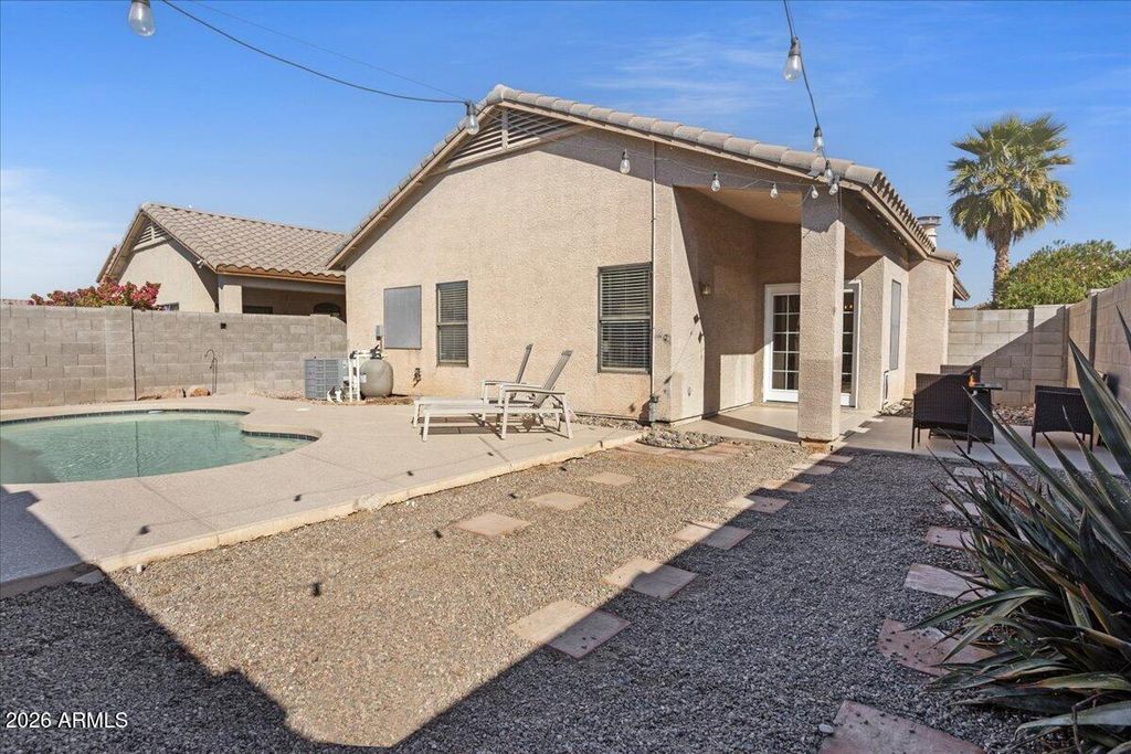Photo of 8775 W Laurel Lane, Peoria, AZ 85345 (MLS # 6998031)