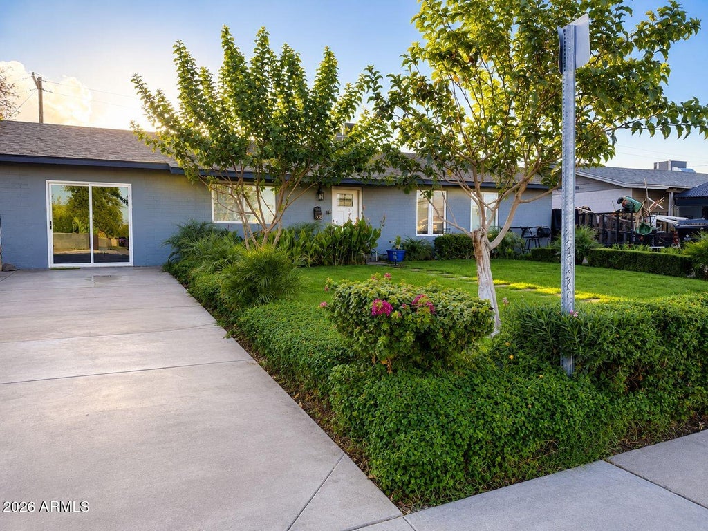 Photo of 2922 N 39th Avenue W, Phoenix, AZ 85019 (MLS # 7073294)