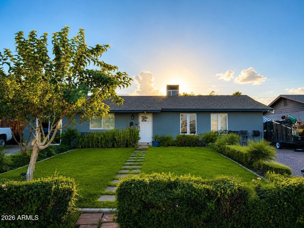 Photo of 2922 N 39th Avenue W, Phoenix, AZ 85019 (MLS # 7073294)