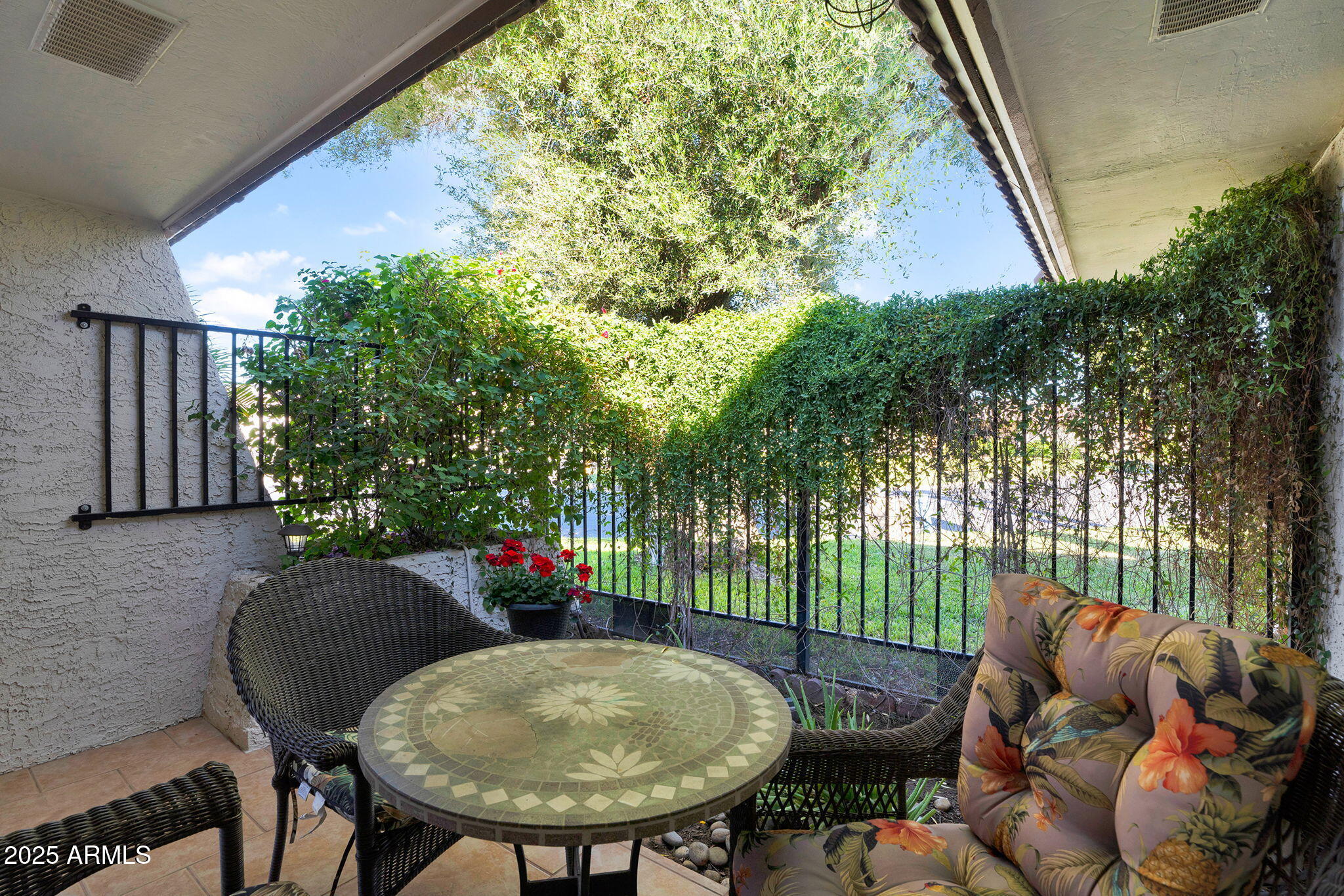 12405 S POTOMAC Street