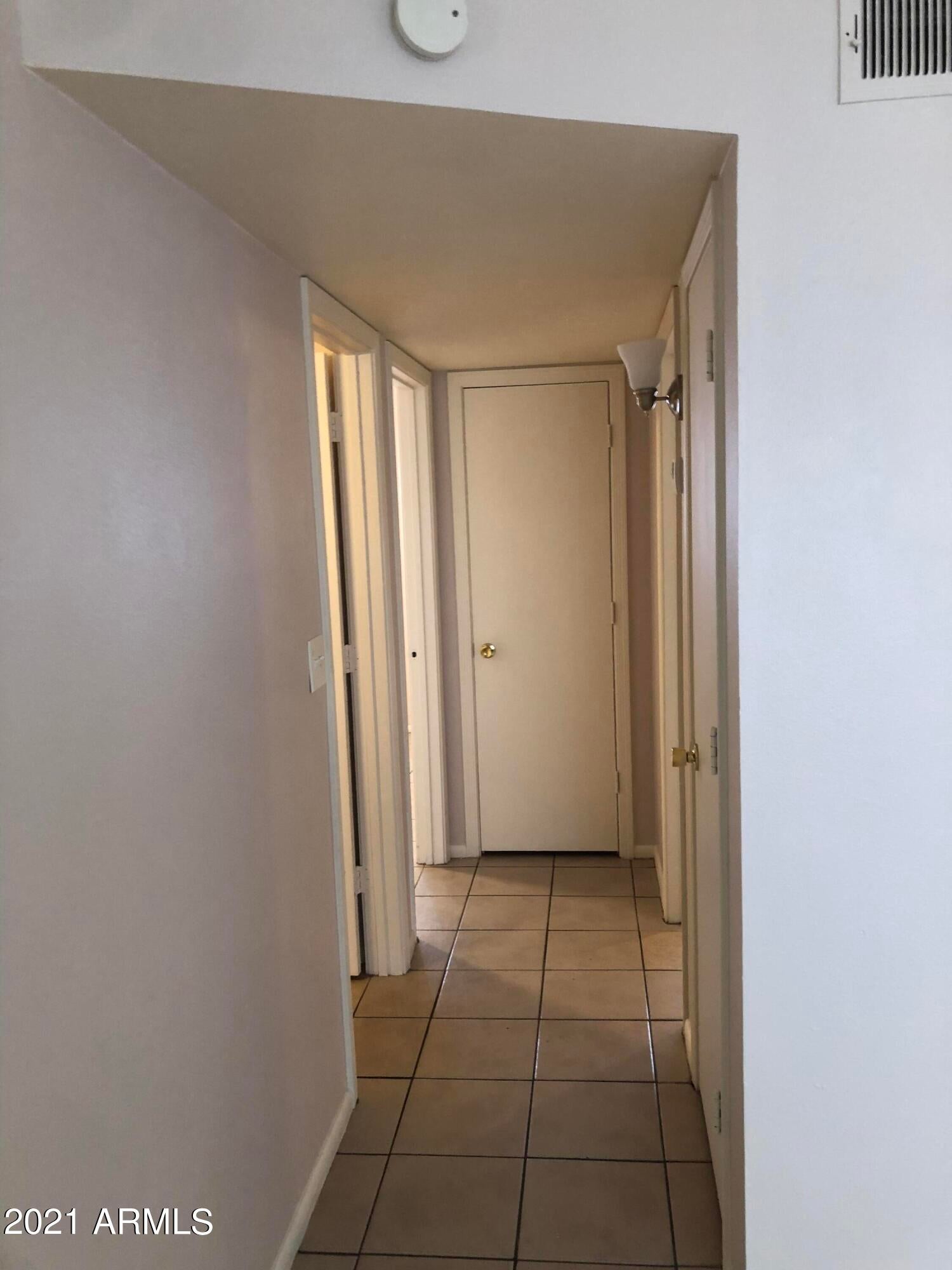 1138 W Dragoon Circle