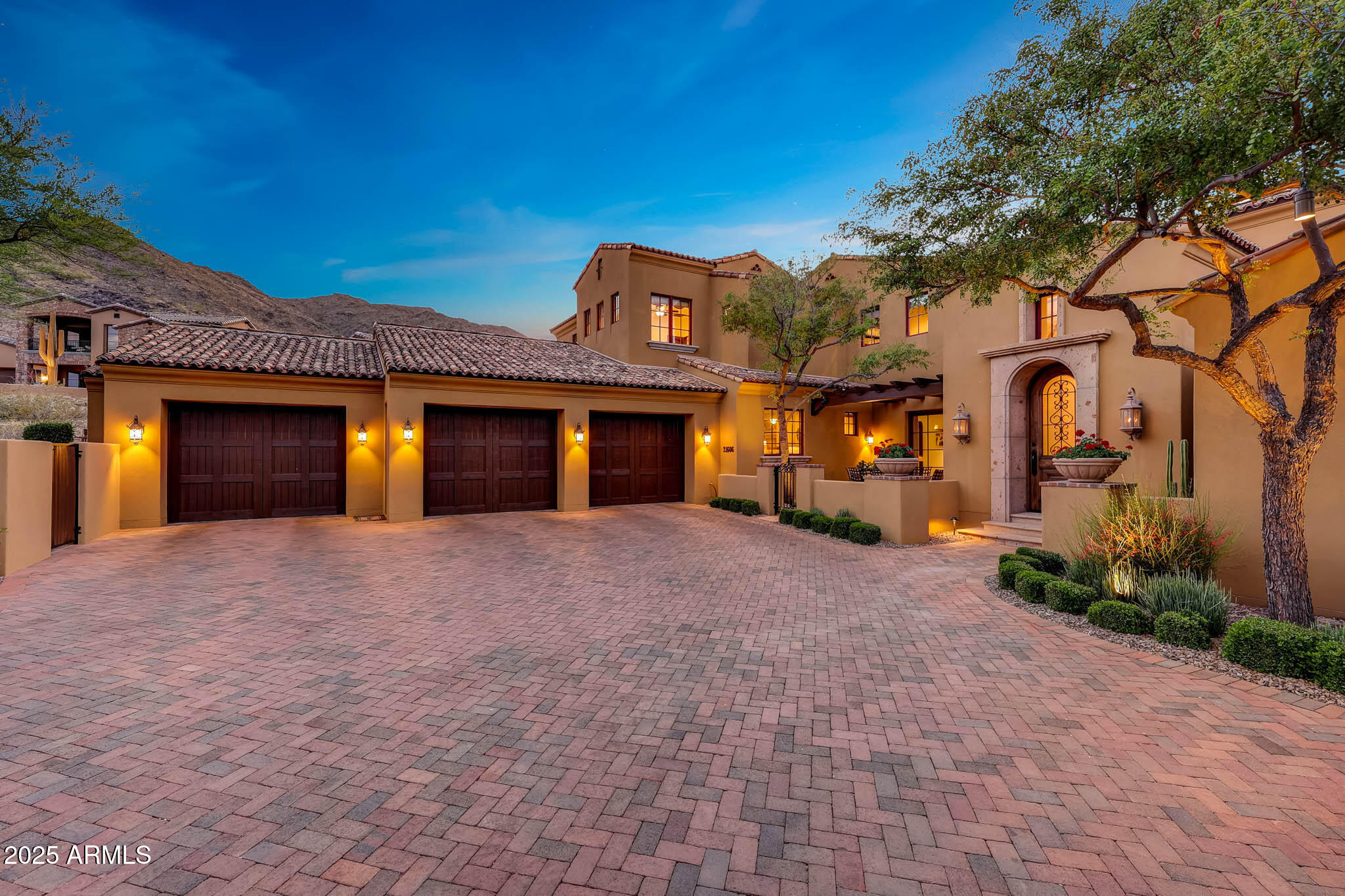 21606 W PALO BREA Circle