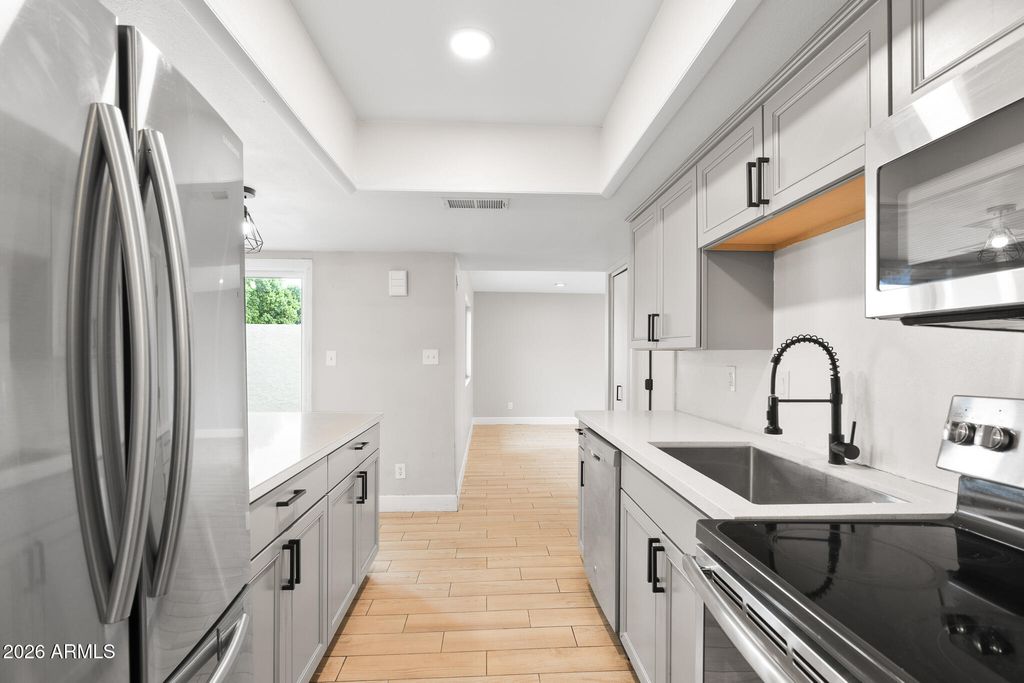 Photo of 3101 W Loma Lane, Phoenix, AZ 85051 (MLS # 6976803)