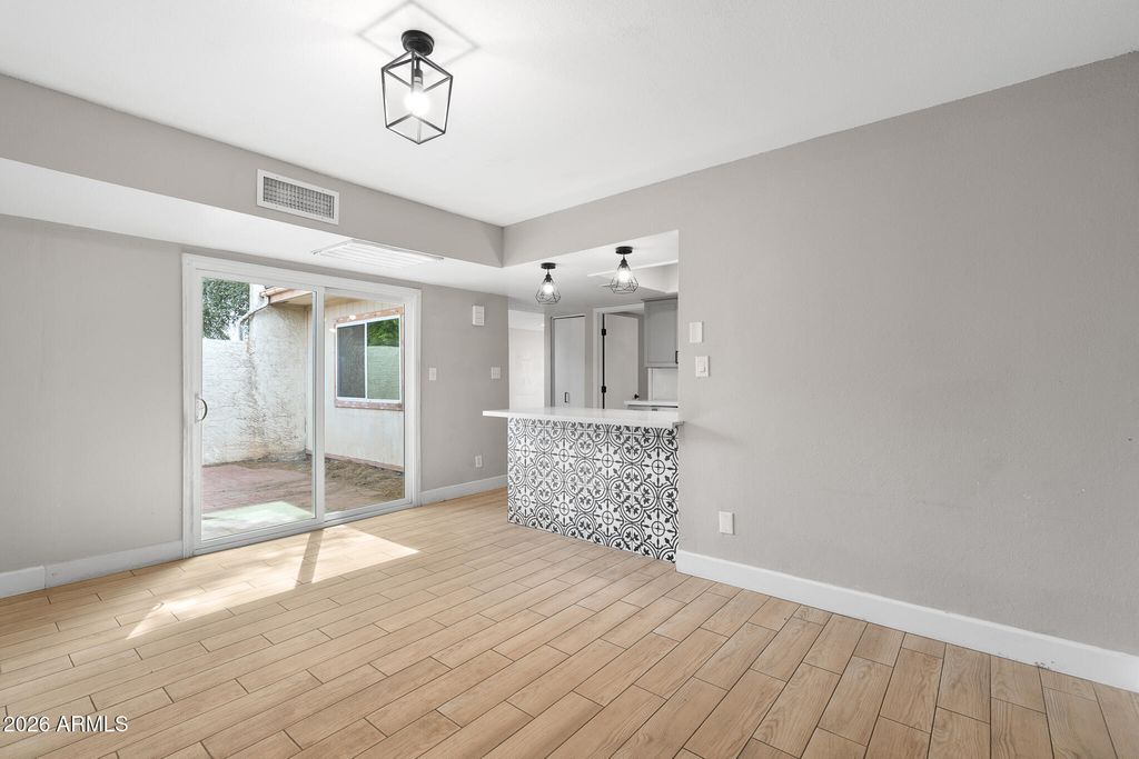 Photo of 3101 W Loma Lane, Phoenix, AZ 85051 (MLS # 6976803)