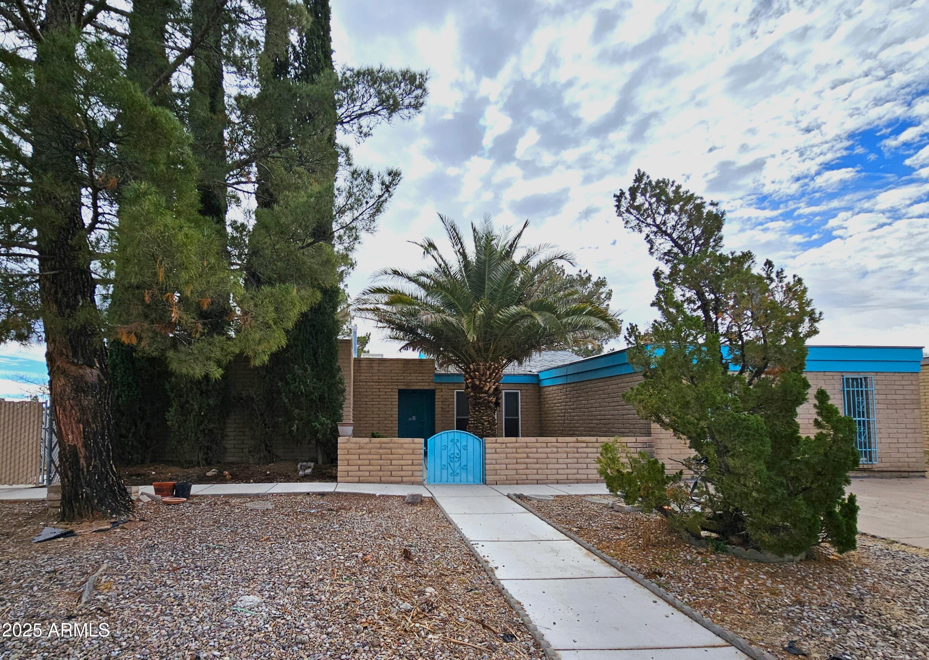 THE MEADOWS - Residential