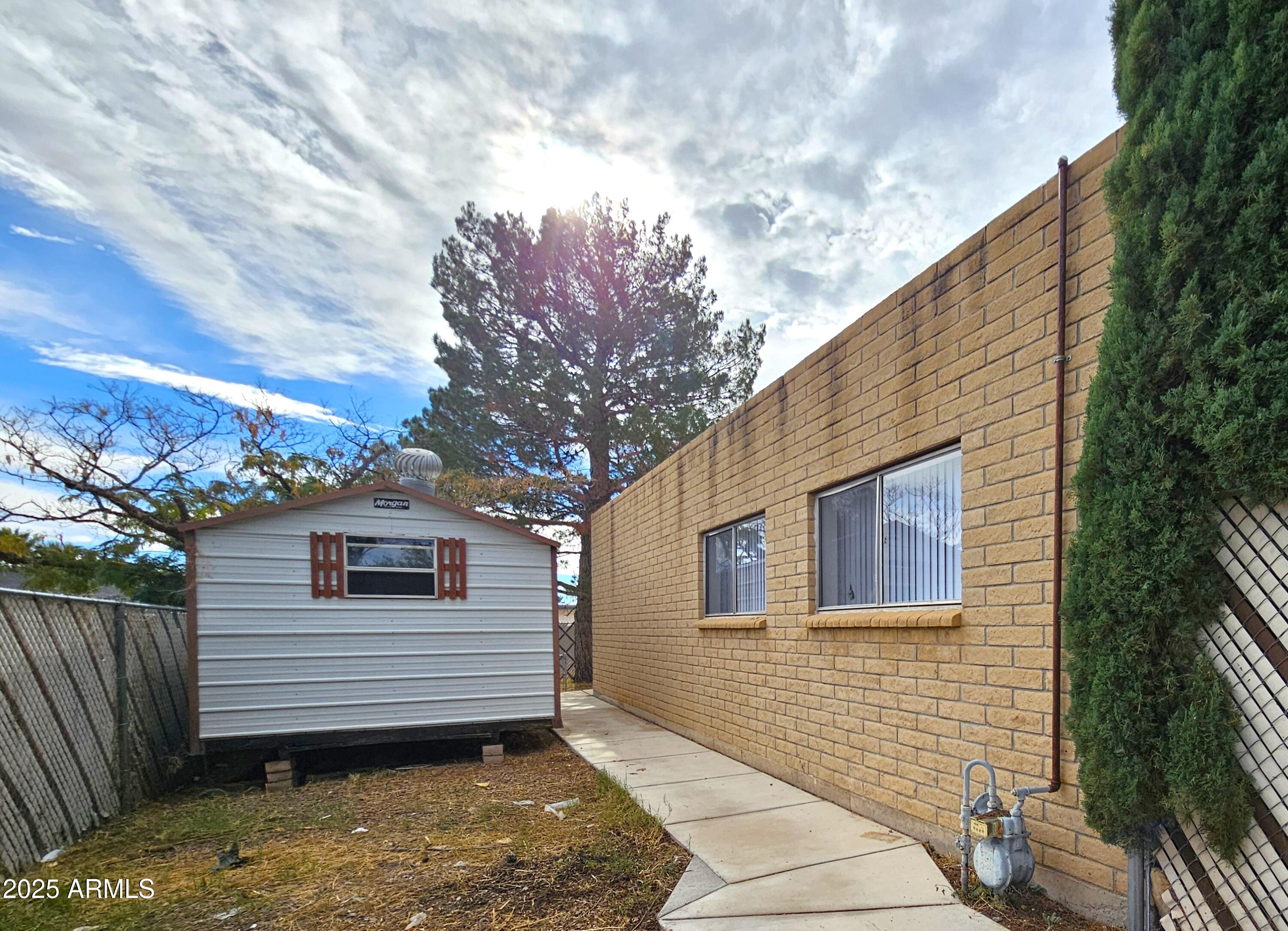 THE MEADOWS - Residential
