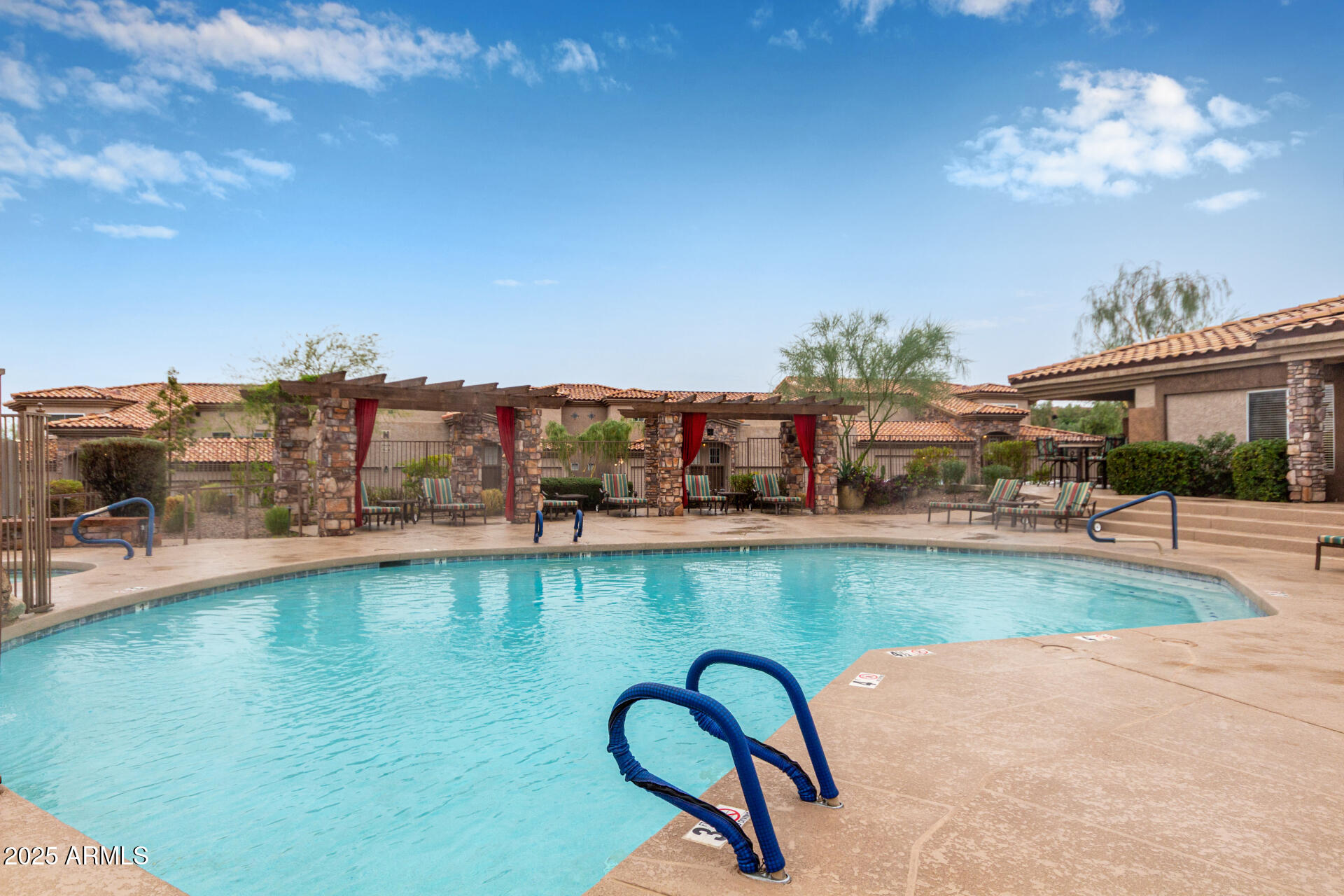 FOUR PEAKS VISTA CONDOMINIUM - Residential