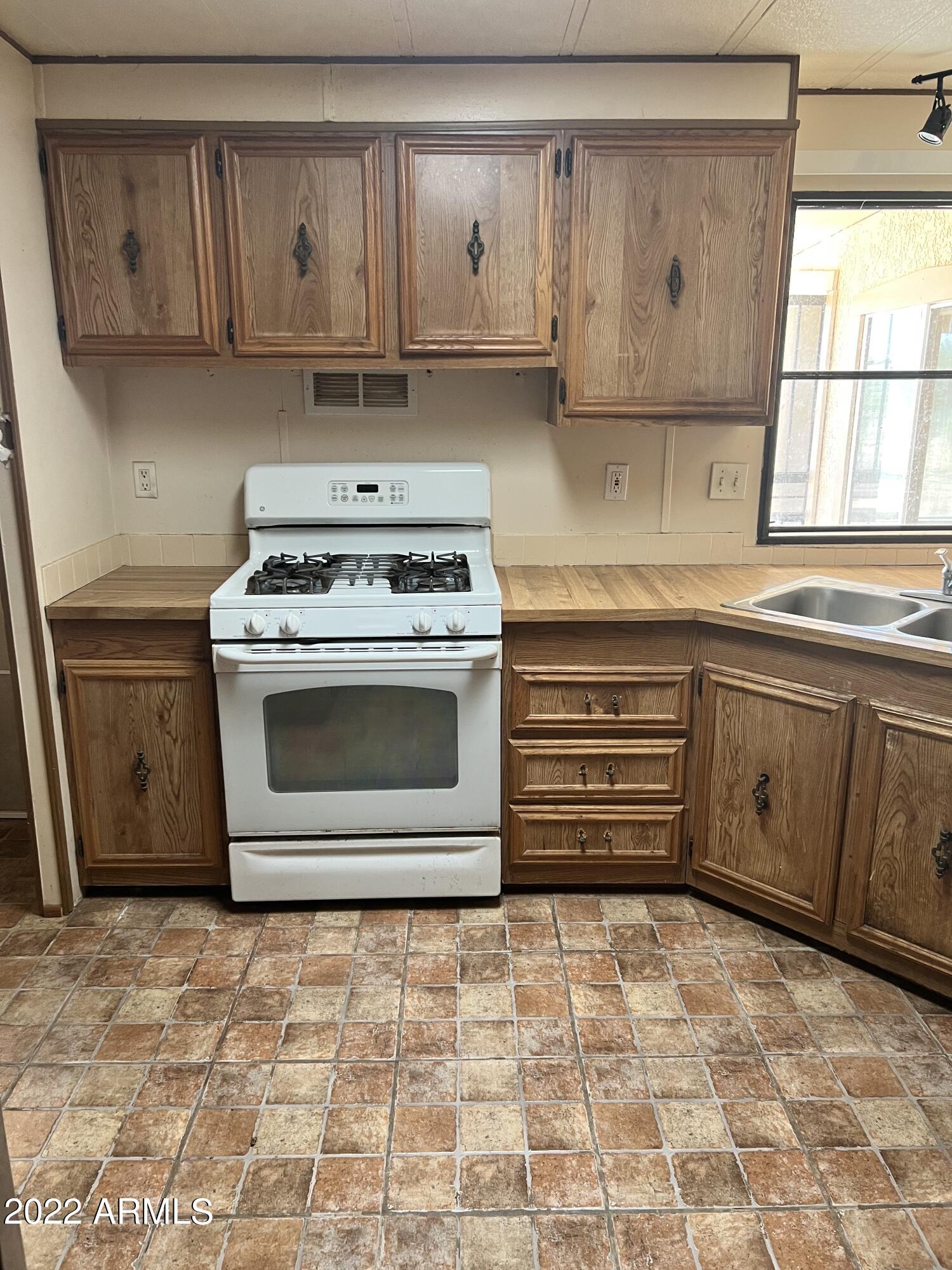 GREATER SAN PEDRO RANCHES - Residential
