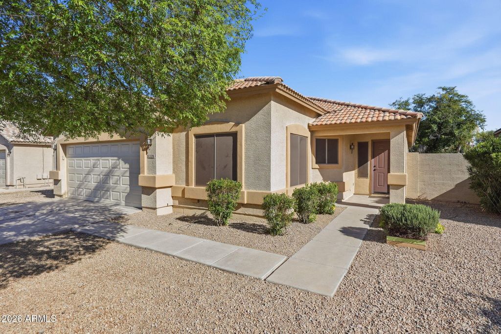 Photo of 3296 E Warbler Road, Gilbert, AZ 85297 (MLS # 6998081)