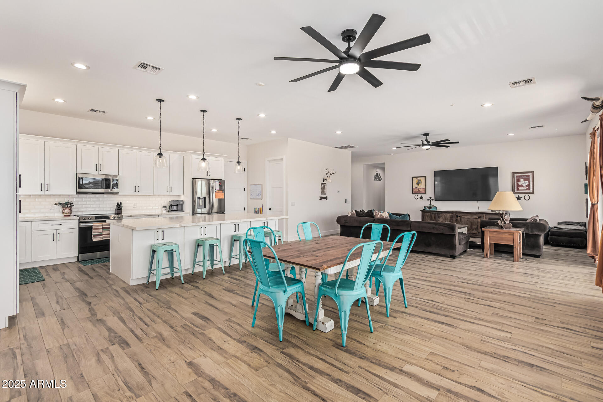 3925 W MOON DUST Trail