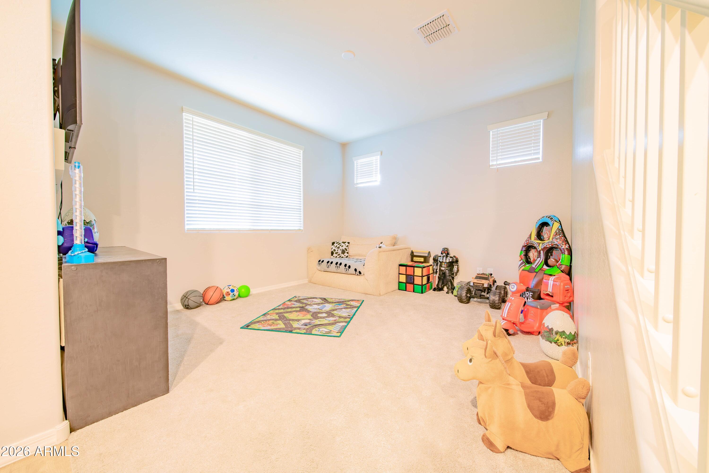 19640 W PINCHOT Drive