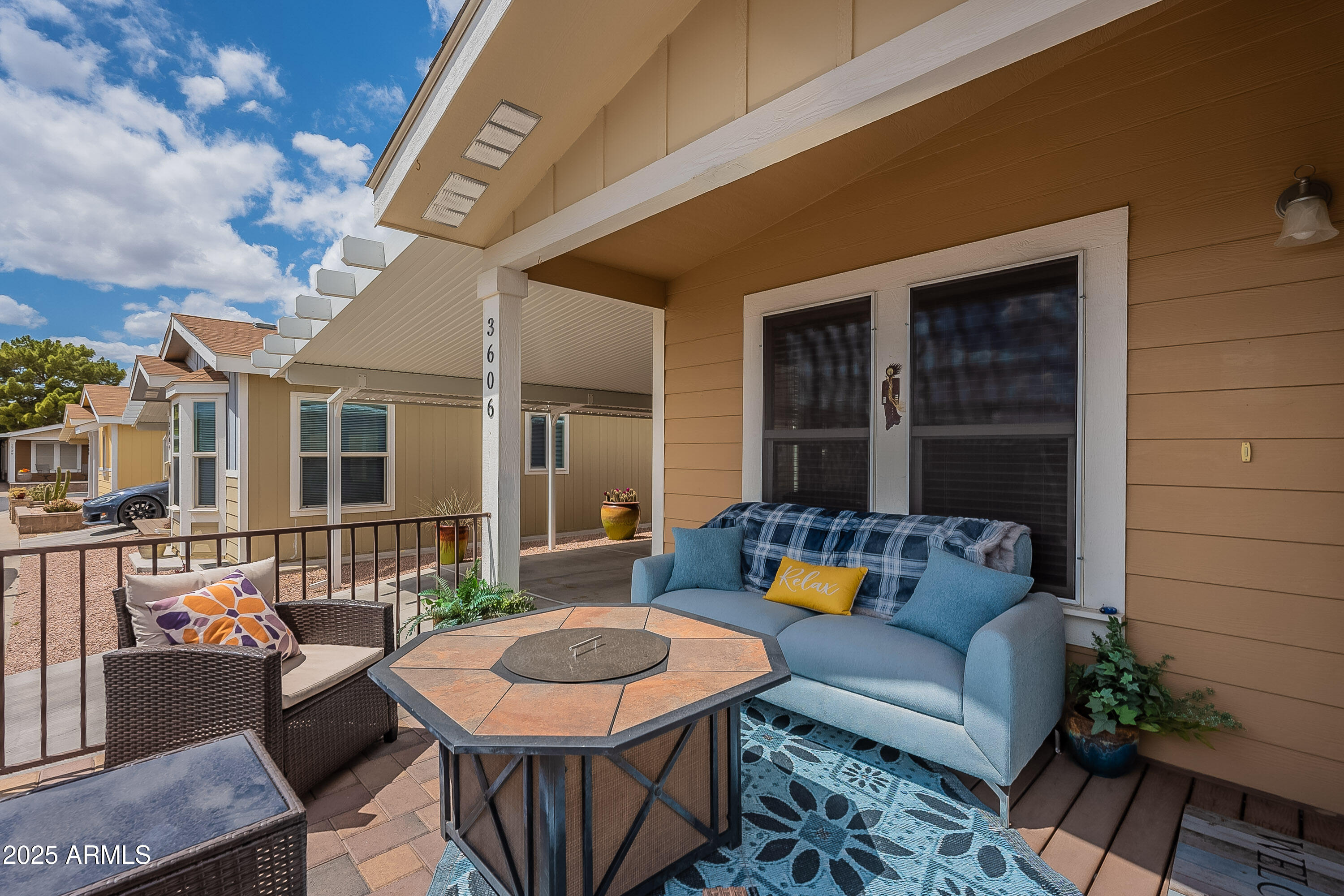 650 N Hawes Road 3606