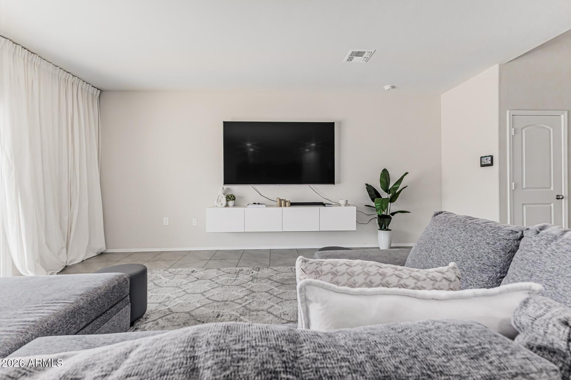 Properties 3 36627 W SAN CAPISTRANO Avenue