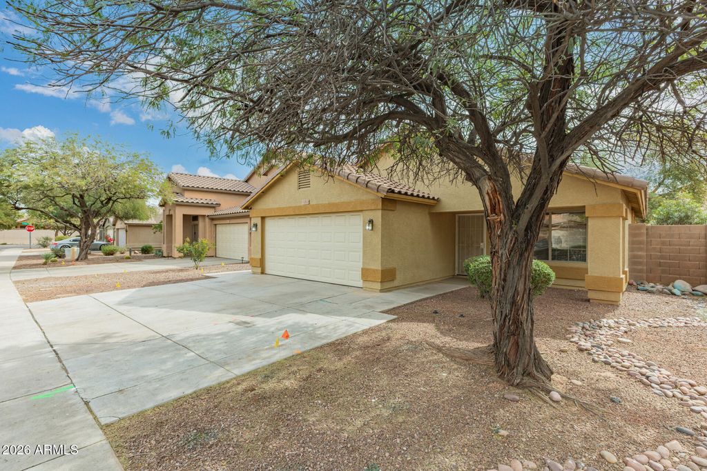 Photo of 11363 W Davis Lane, Avondale, AZ 85323 (MLS # 6984193)