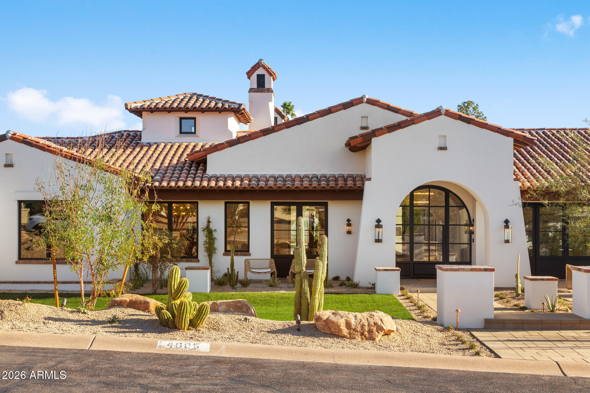 4605 E ROCKRIDGE Road