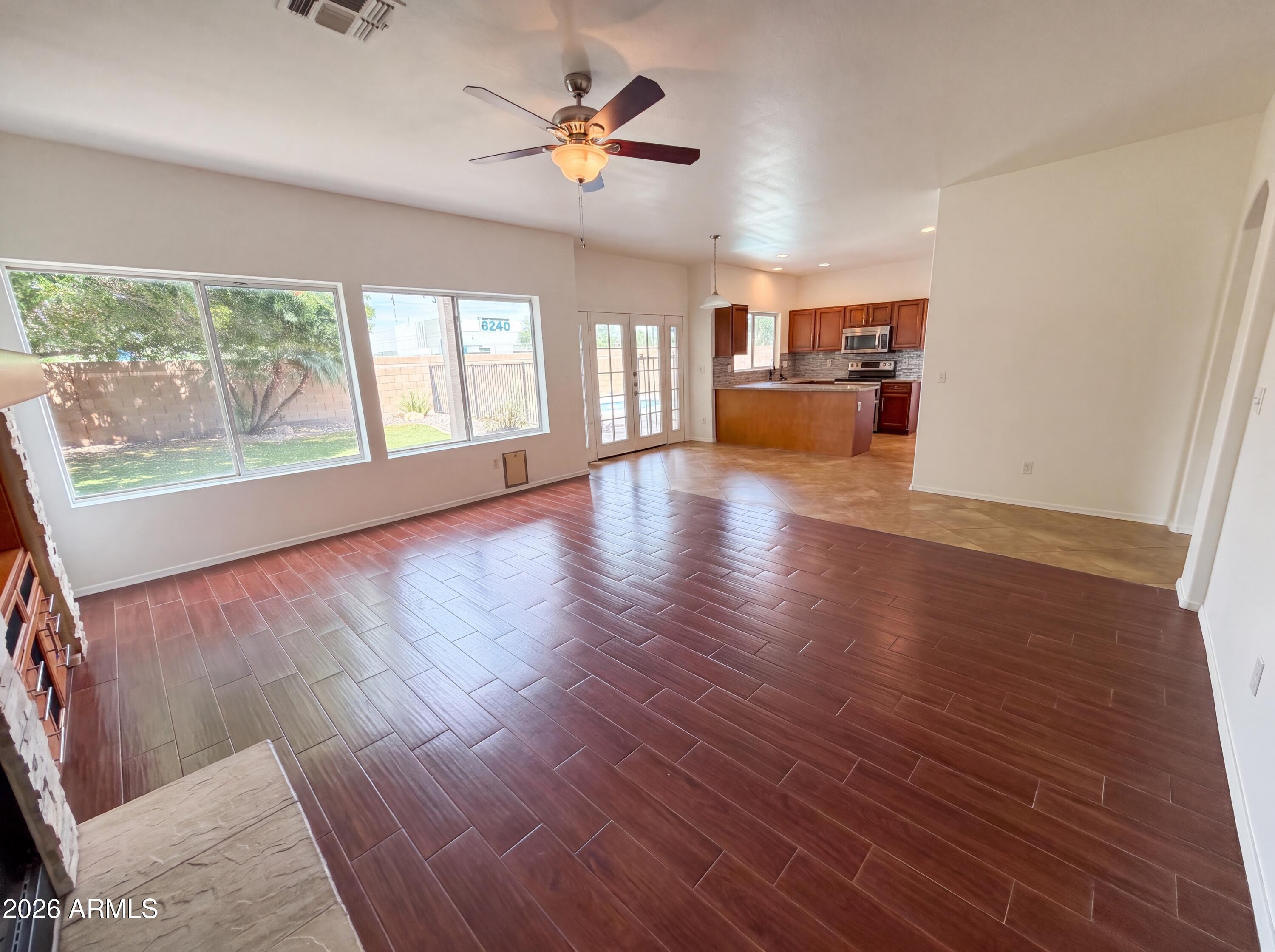 8274 S STEPHANIE Lane