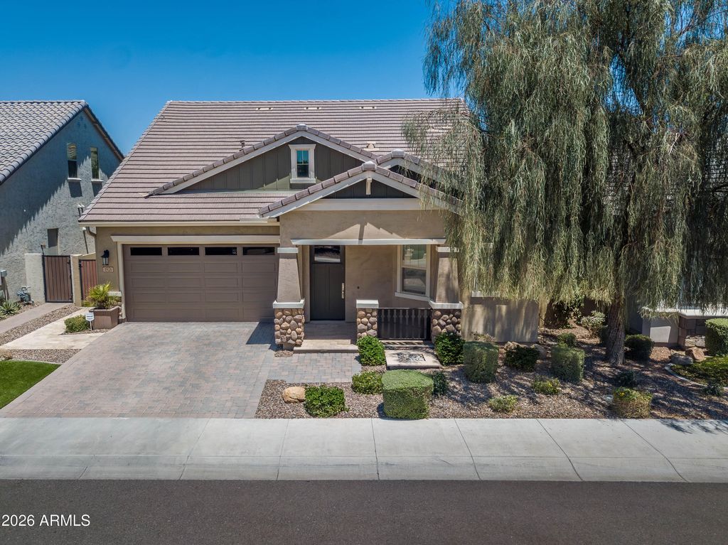 Photo of 1926 E Kesler Lane E, Chandler, AZ 85225 (MLS # 7030196)