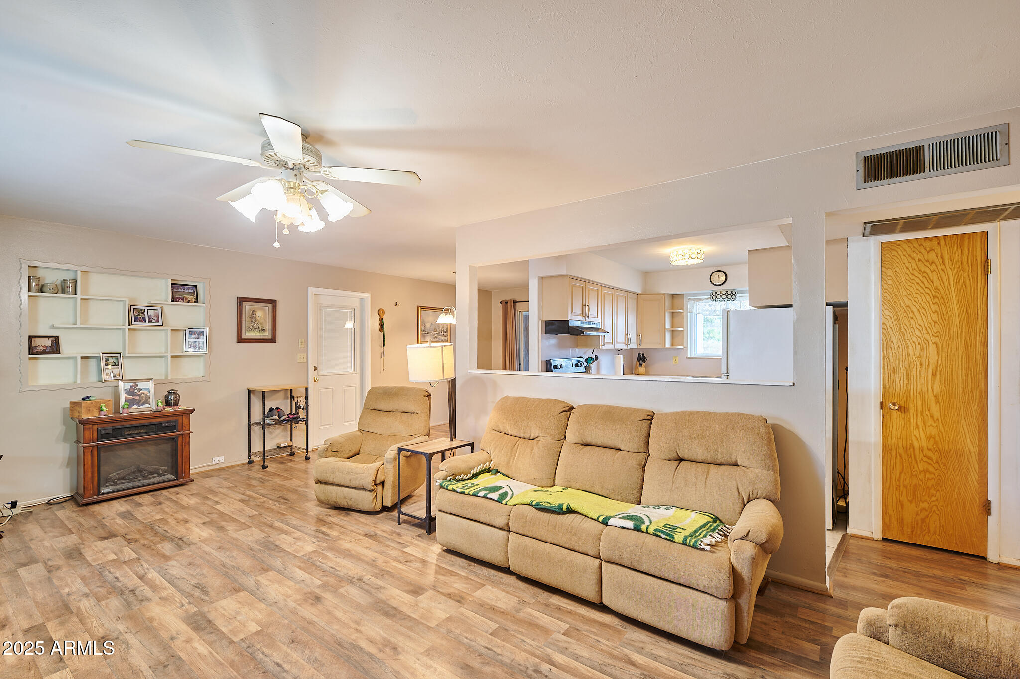 5410 E UNIVERSITY Drive