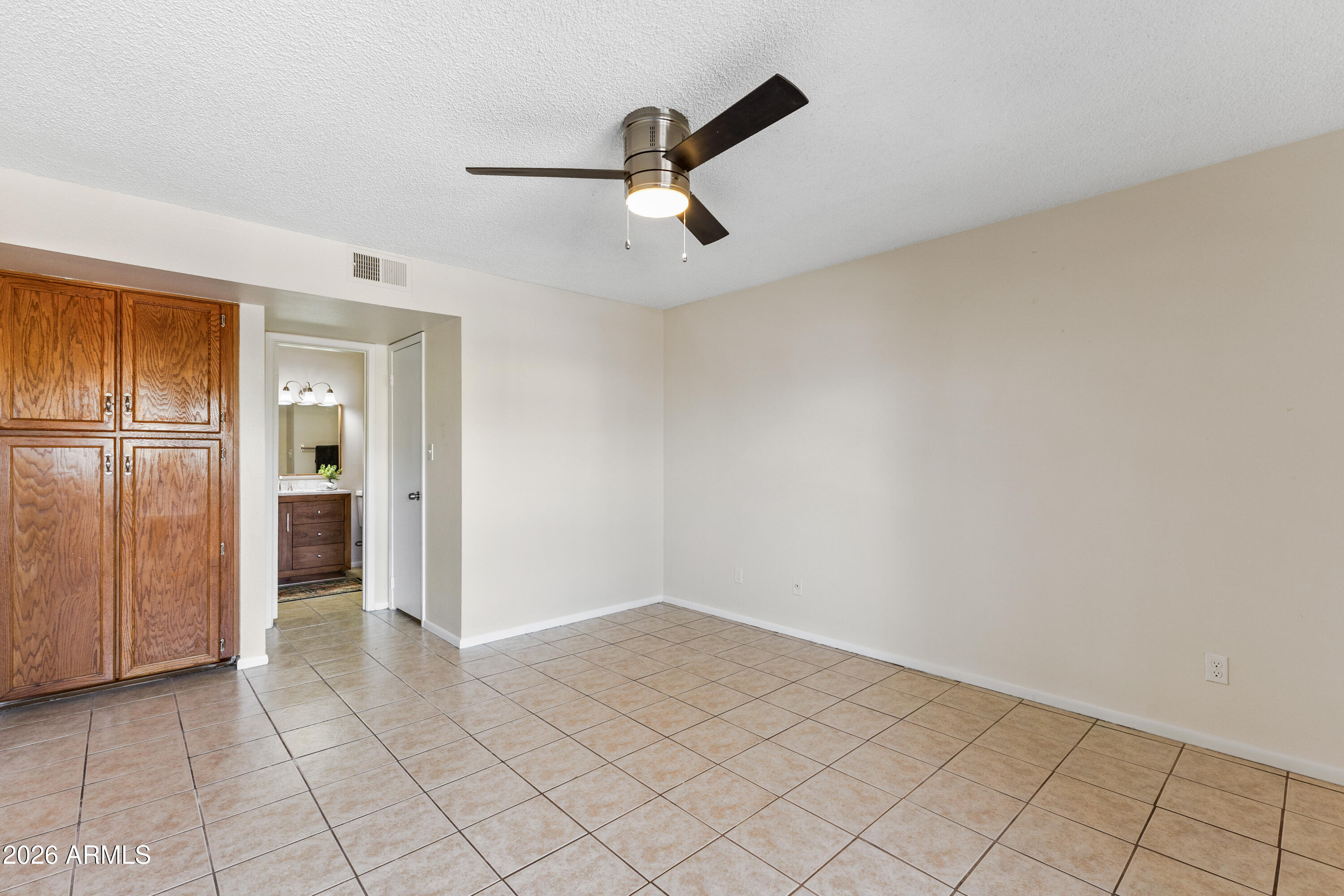 540 N MAY Street 2145