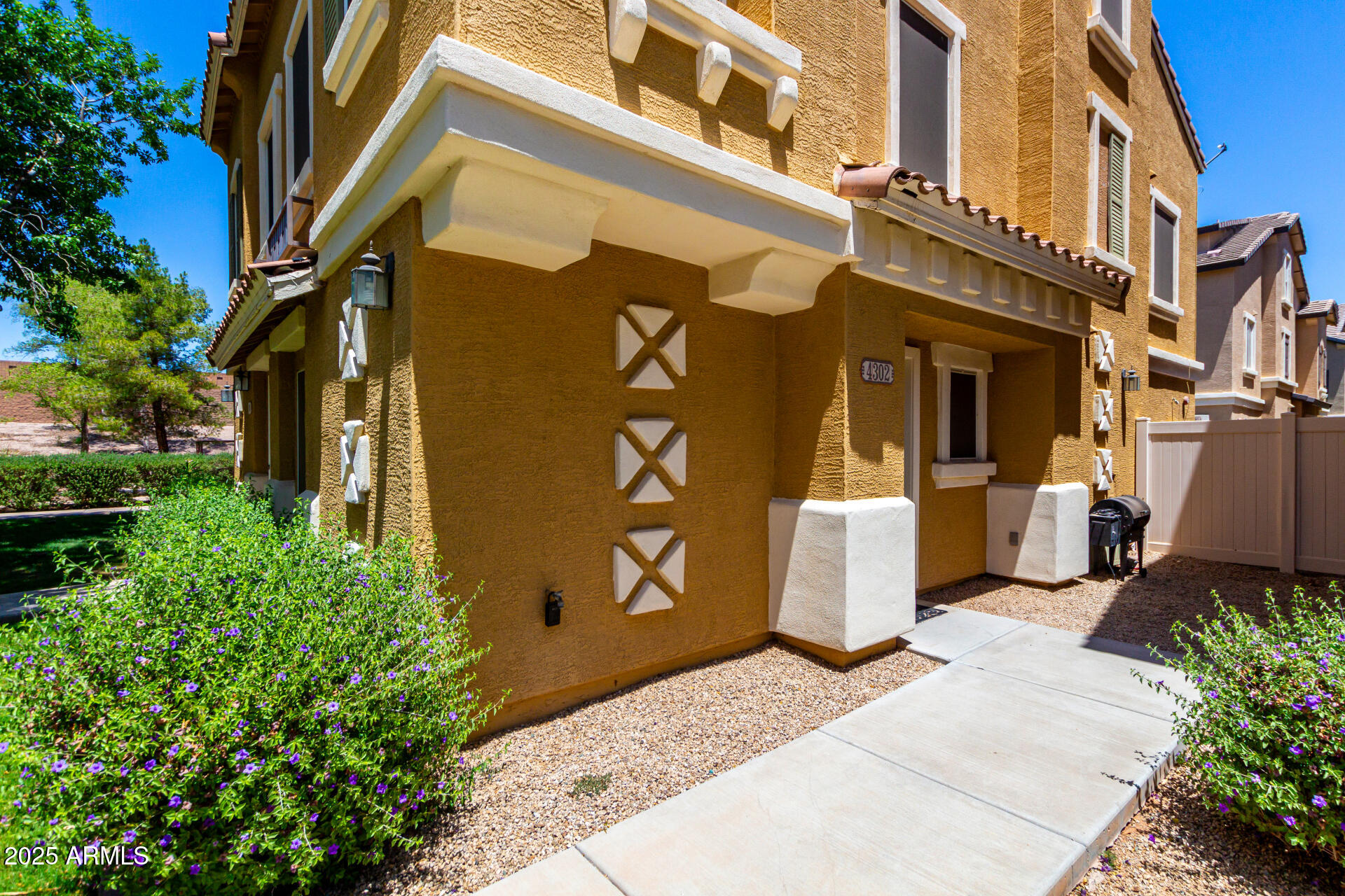 4302 E Jasper Drive