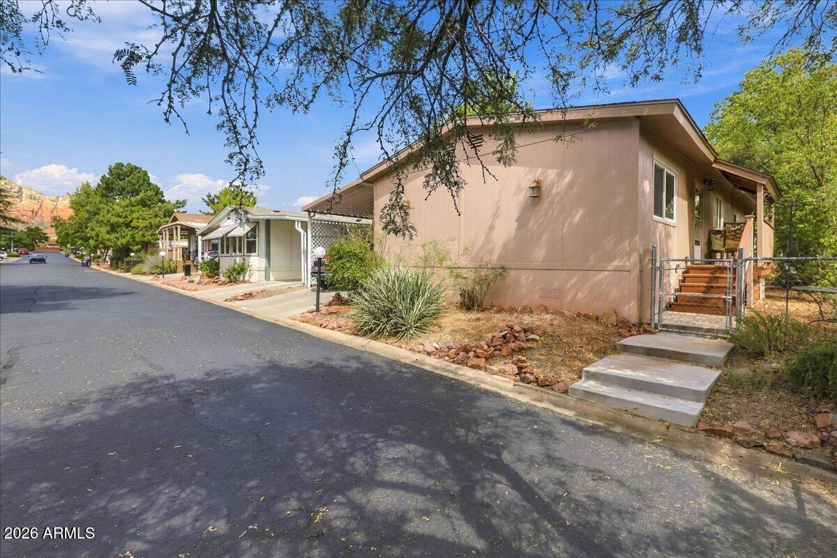 205 Sunset Dr -- 18