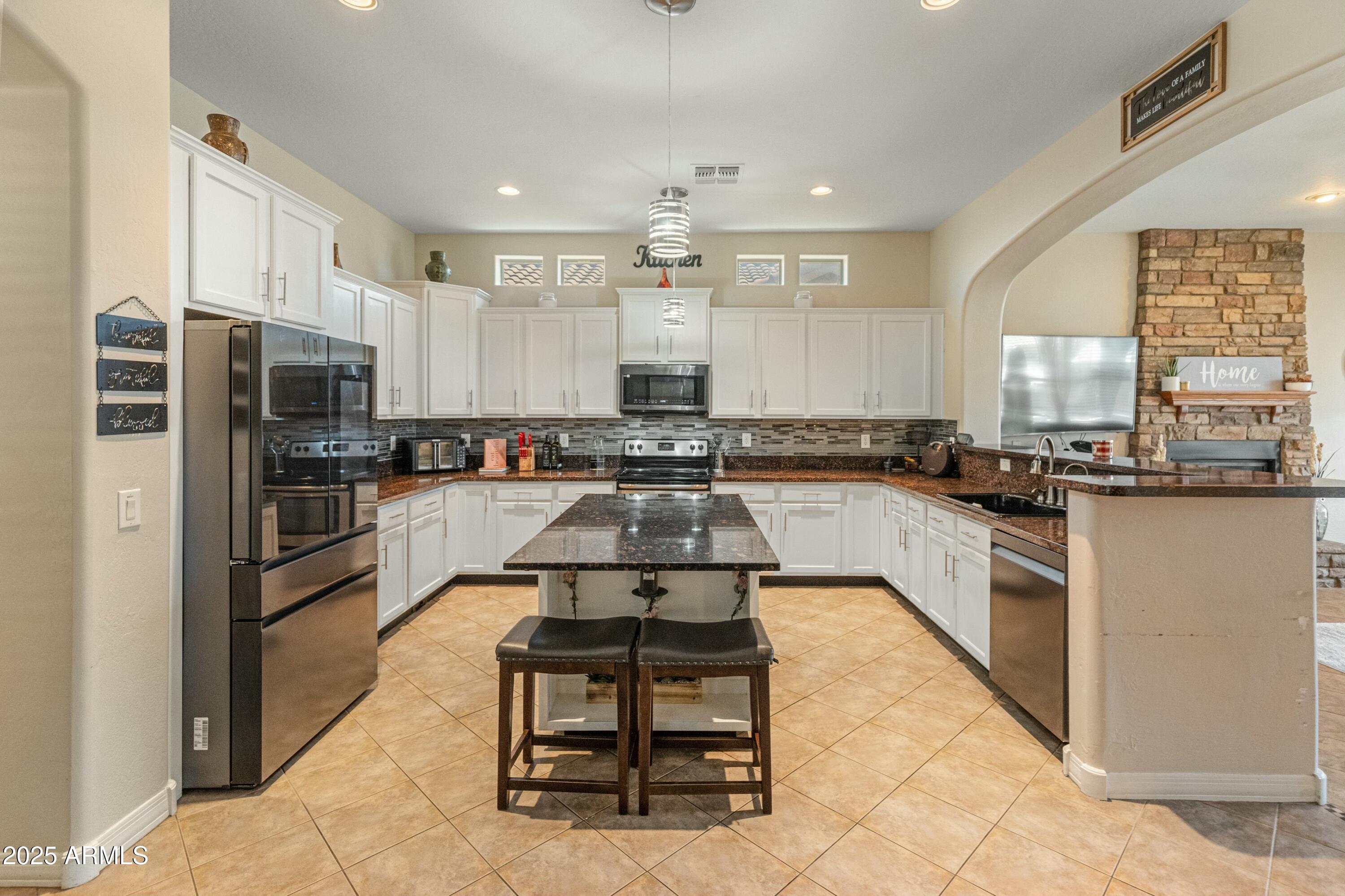 Waddell, Arizona 85355, United States, 4 Bedrooms Bedrooms, ,4 BathroomsBathrooms,Residential,Active,99652