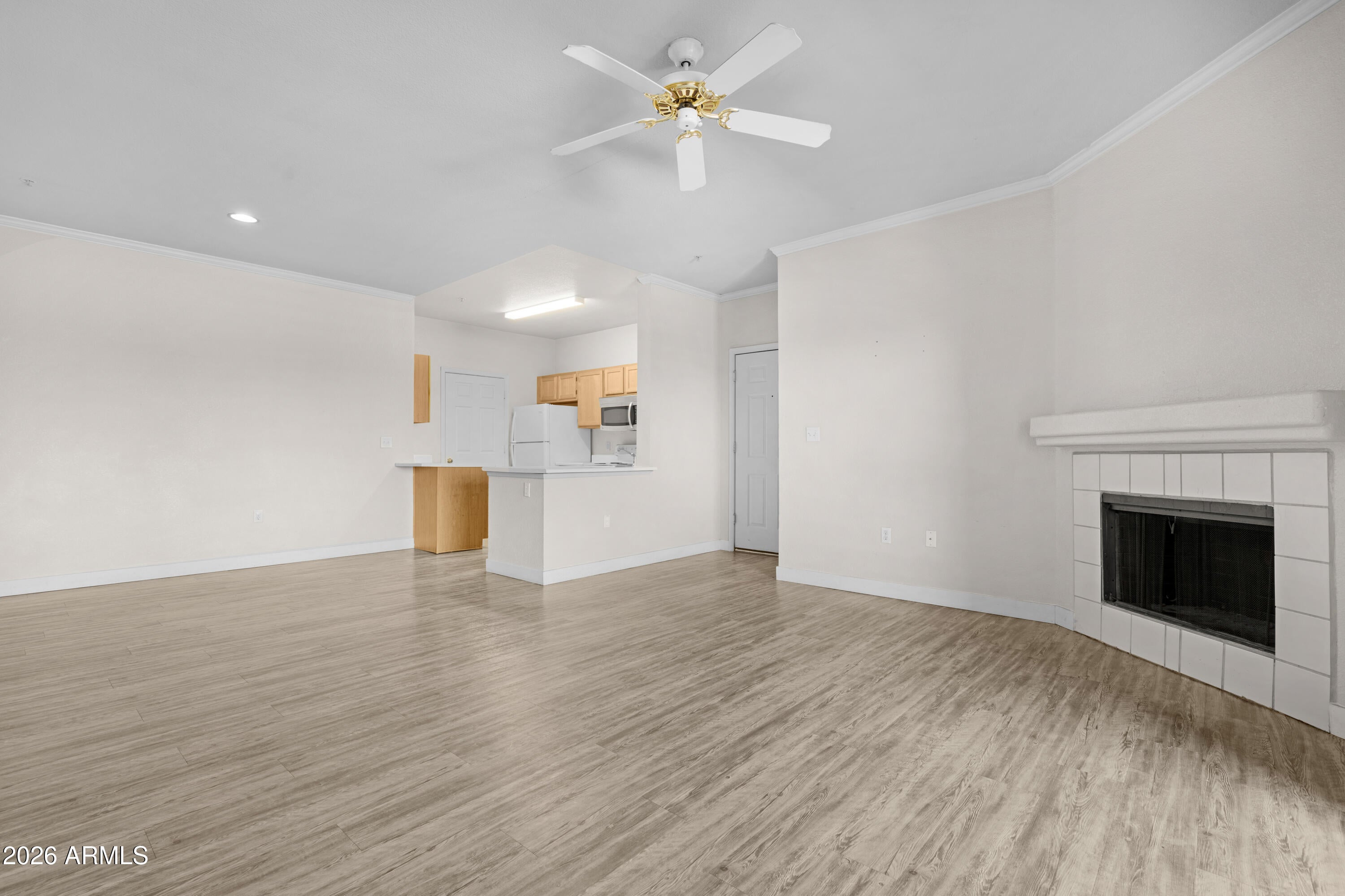 5401 E VAN BUREN Street 3109
