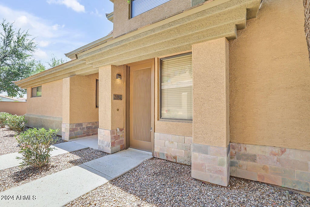 705 W QUEEN CREEK Road 2192