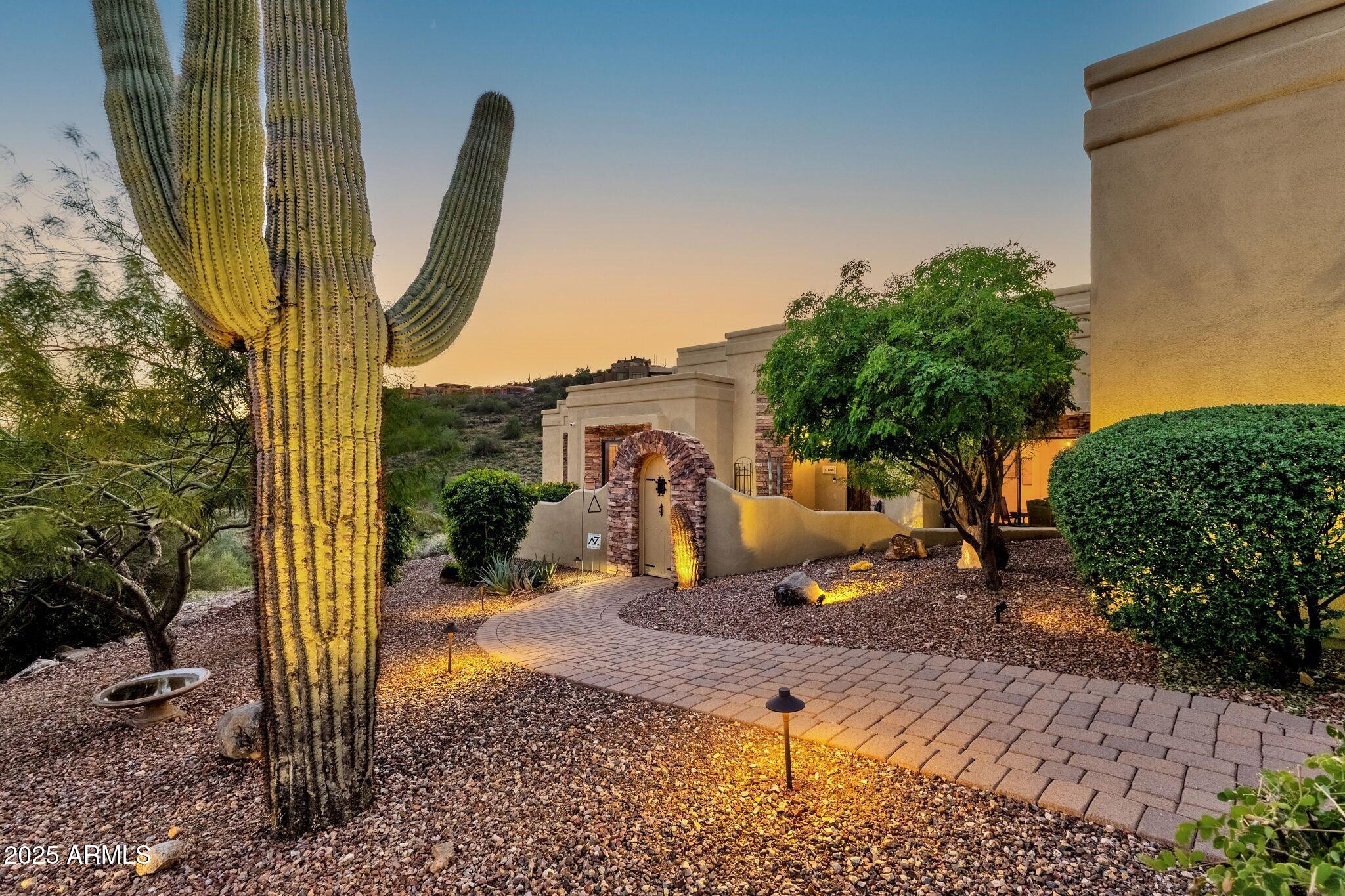 11696 N Sunset Vista Drive