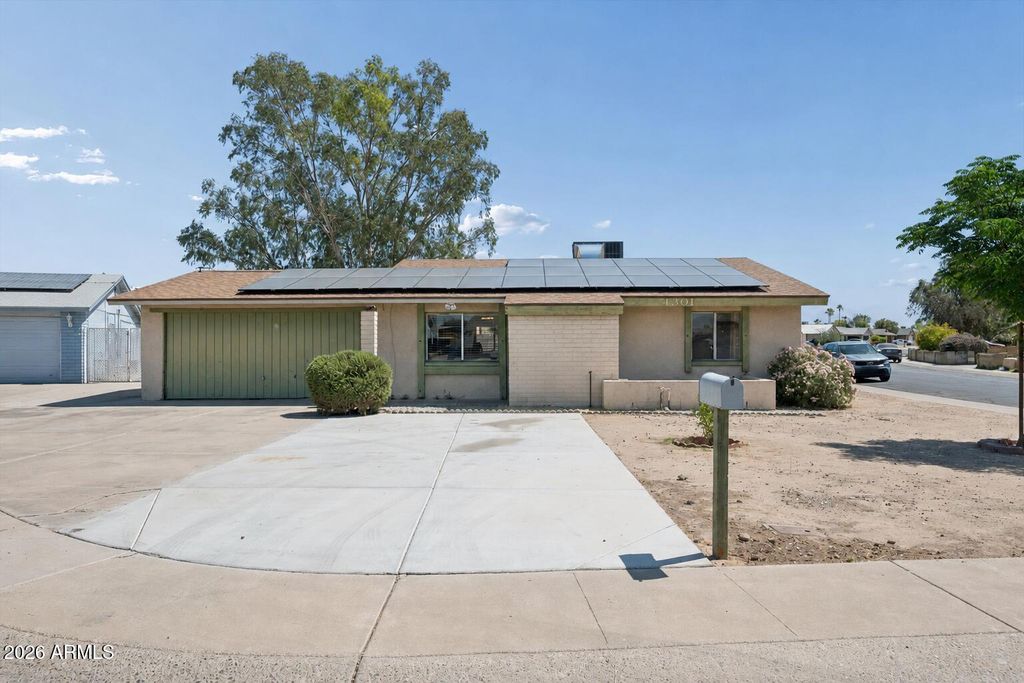 Photo of 4301 N 80th Lane, Phoenix, AZ 85033 (MLS # 7028237)