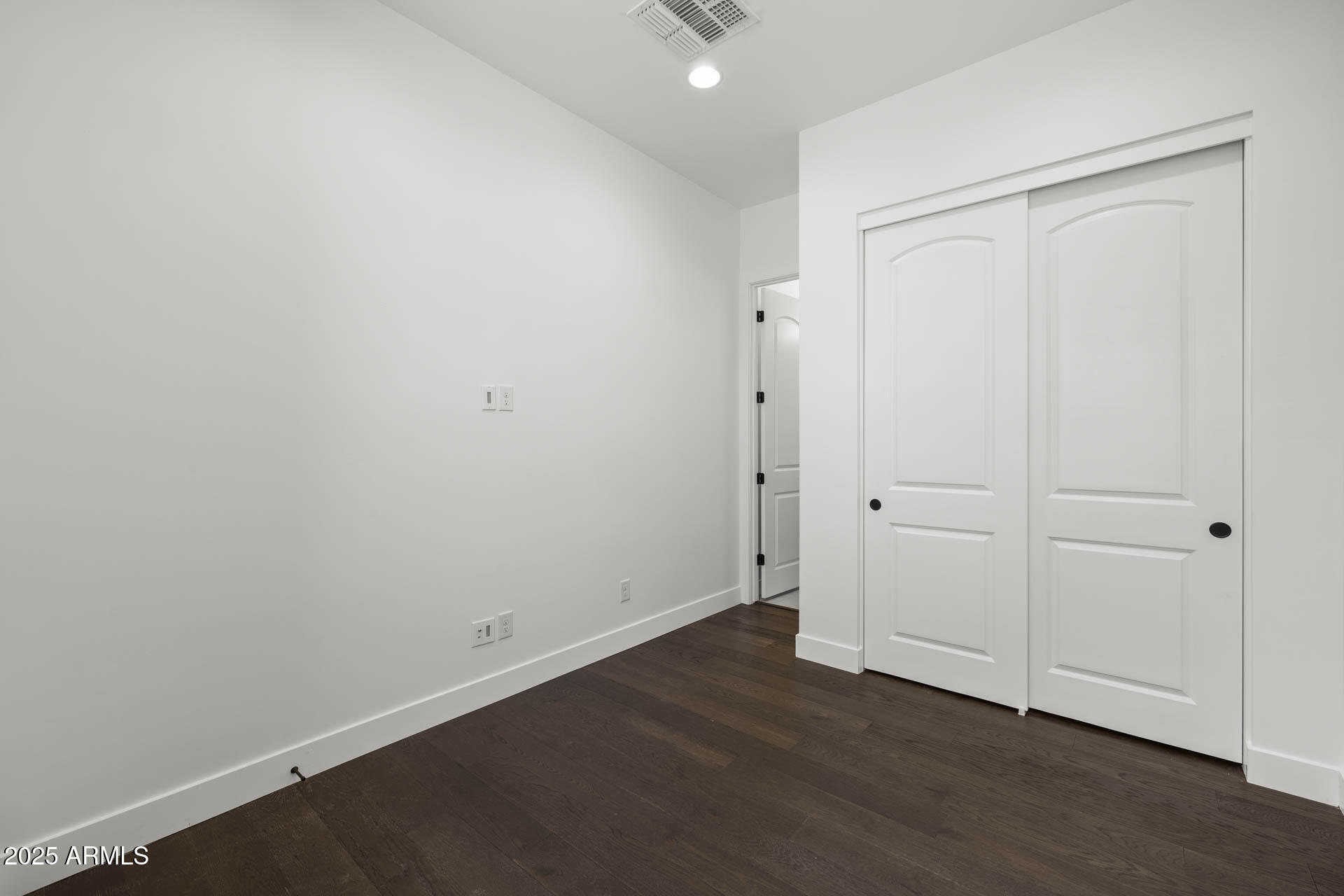 4211 E DESERT VISTA Trail