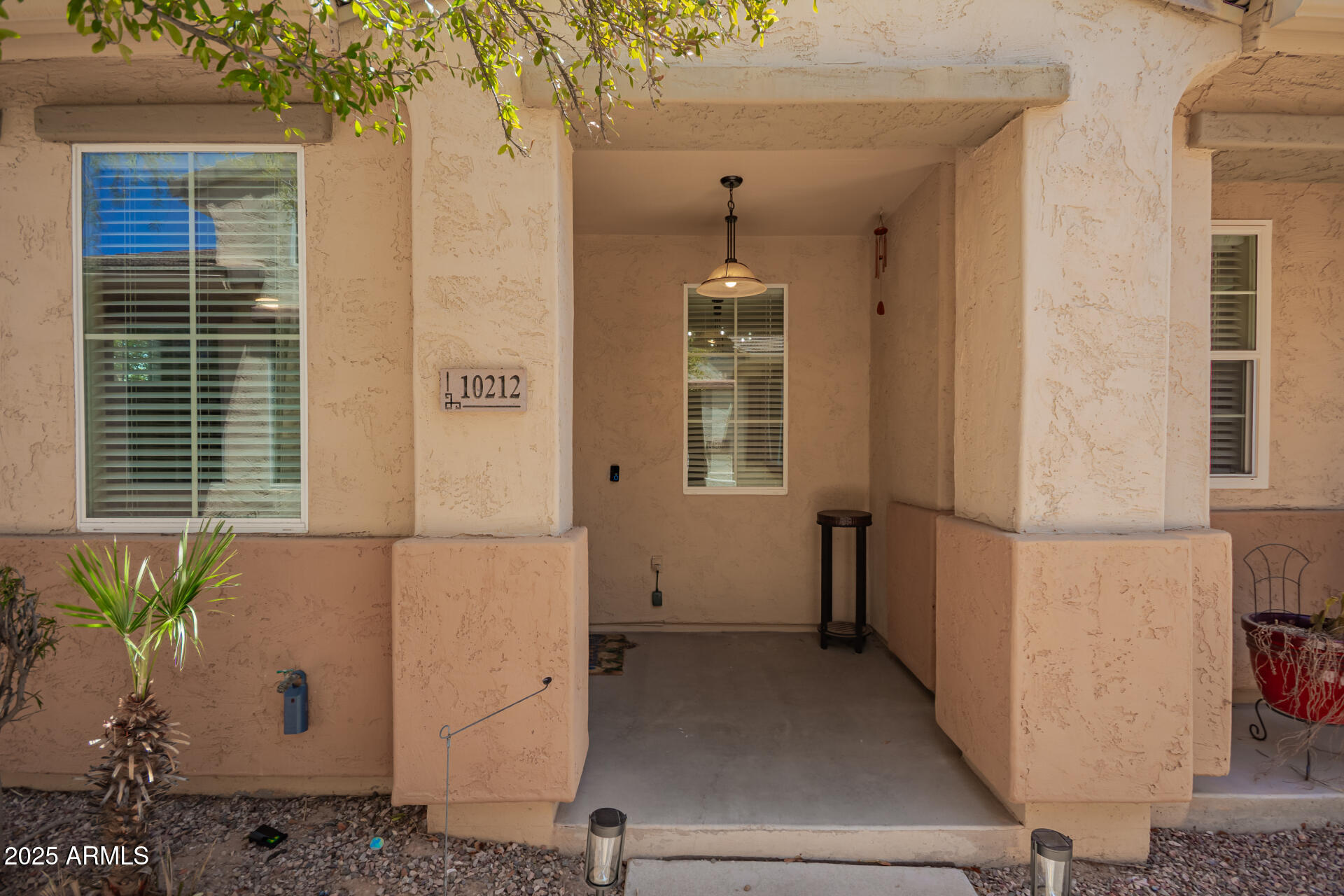 10212 E ISLETA Avenue