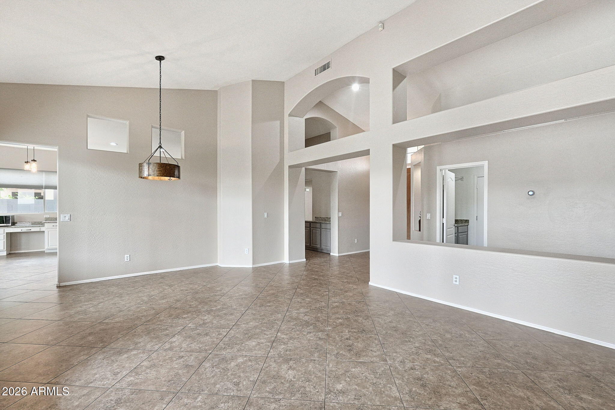 1894 W HAWK Way