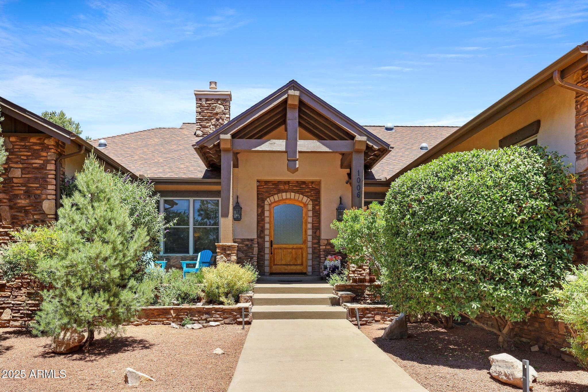 1006 W Rock Springs Circle