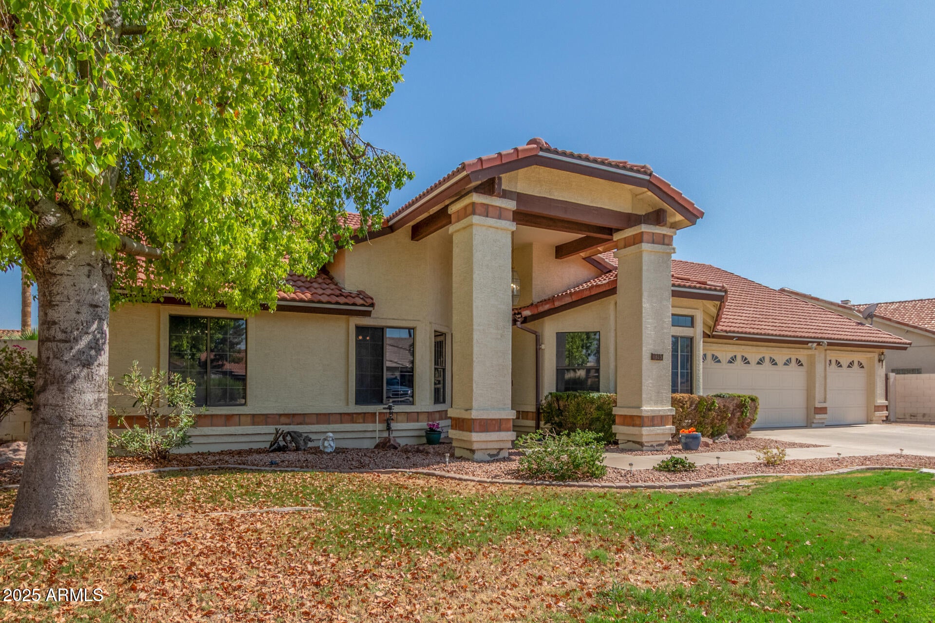 315 W MCNAIR Street