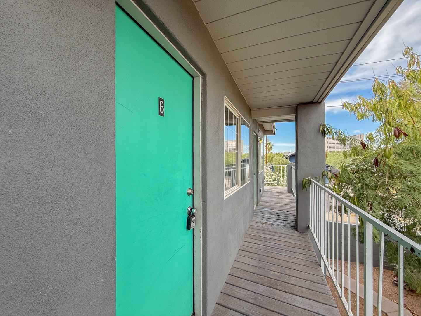 909 E ROOSEVELT Street Apt 6