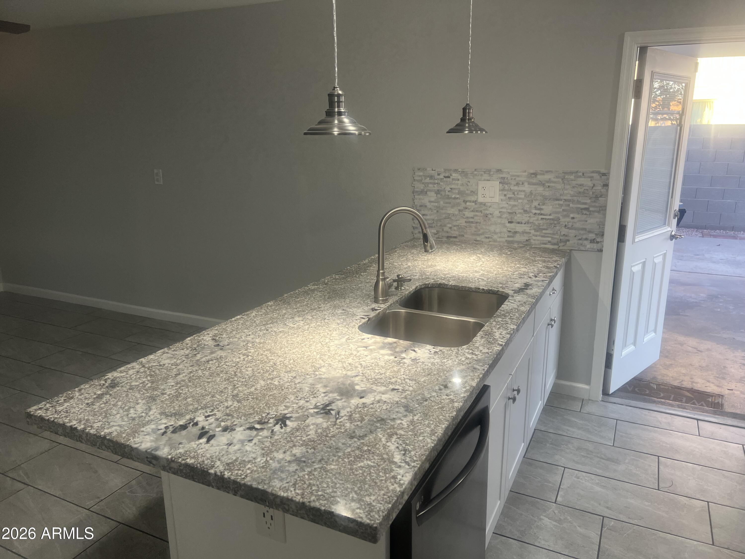 5406 S HAZELTON Lane