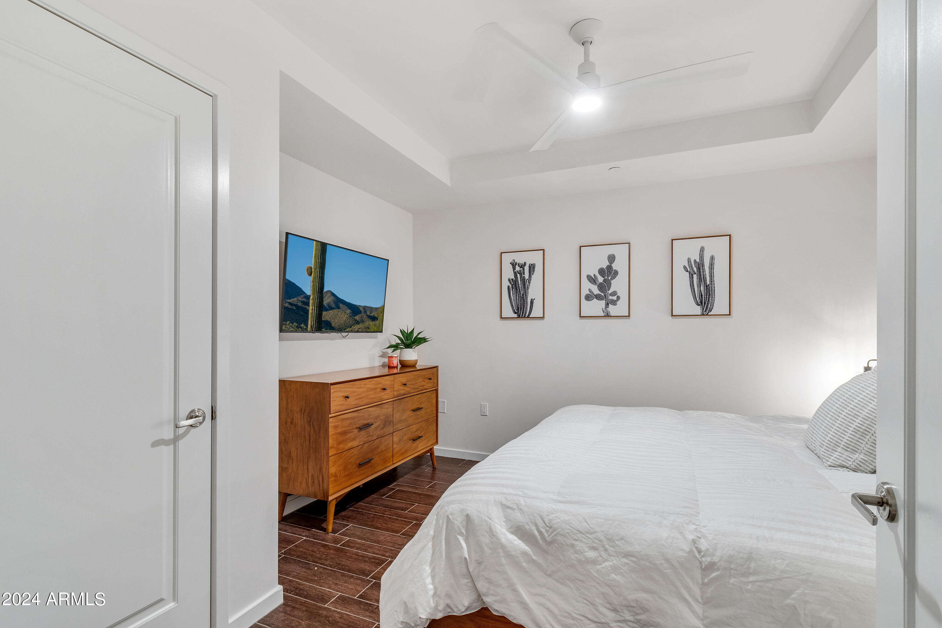 6803 E MAIN Street 5503