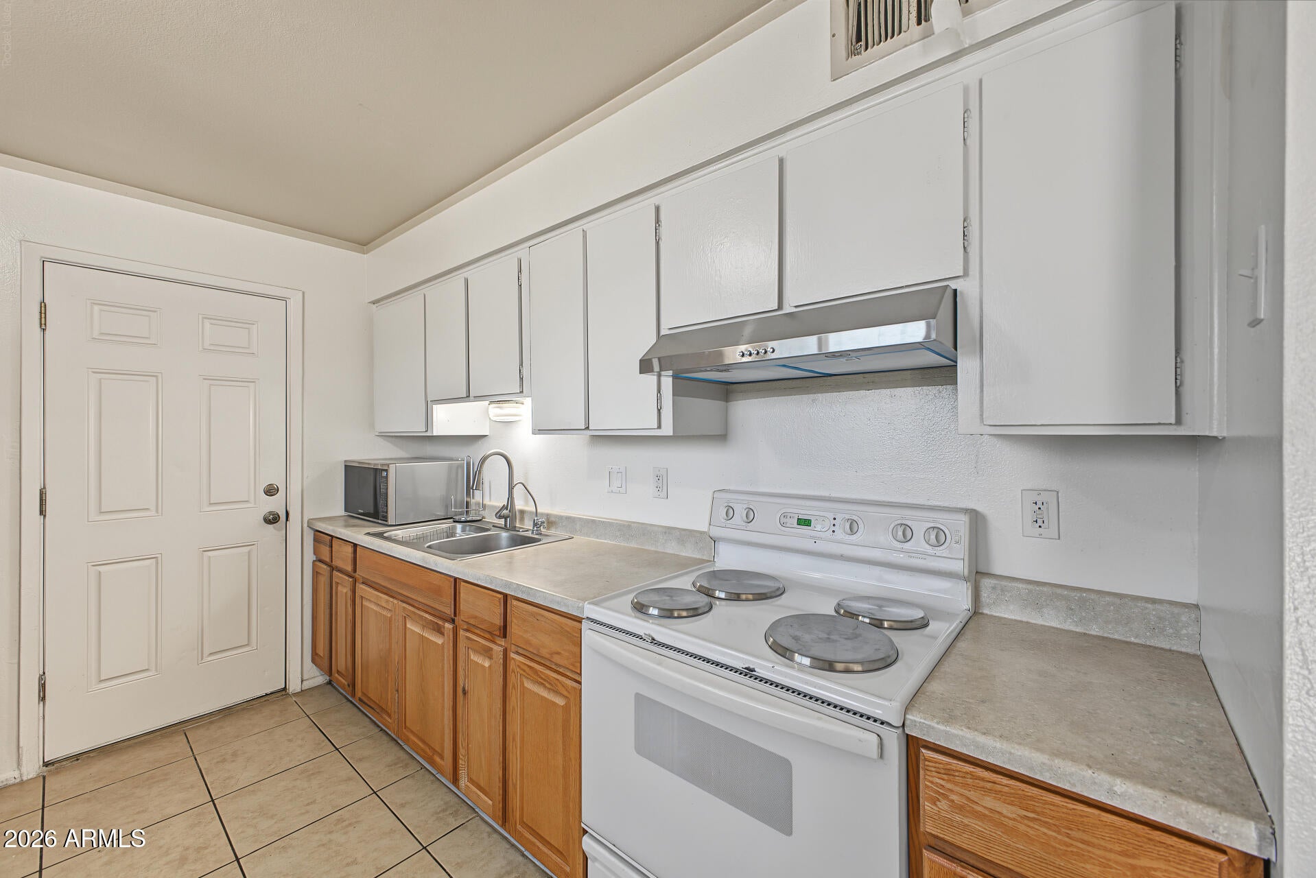 152 W SOUTHERN Avenue