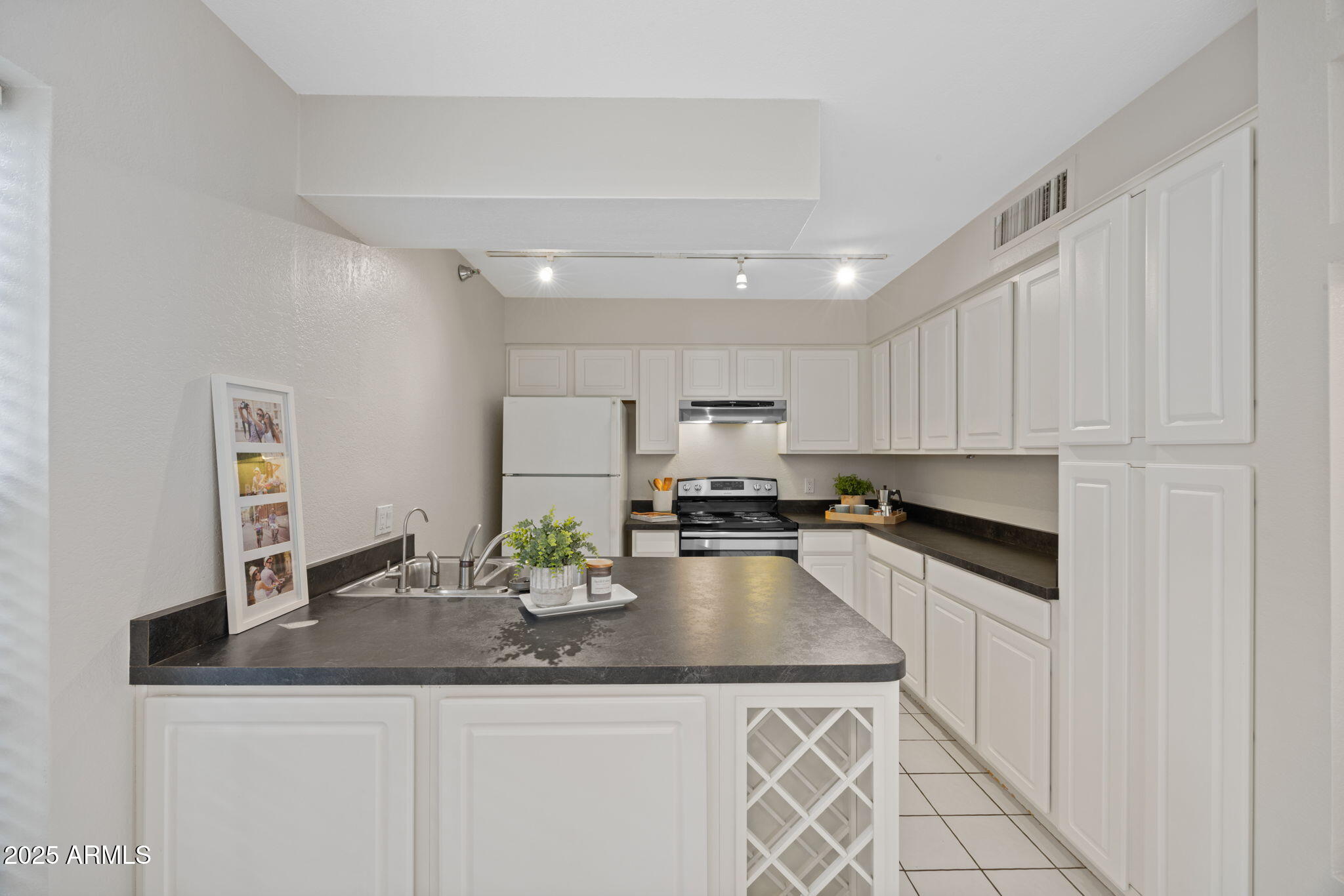 8020 E THOMAS Road 112