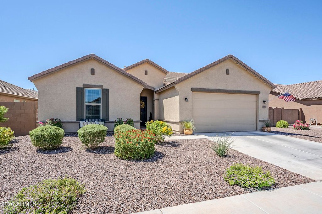 Photo of 2135 W Angelo Way, San Tan Valley, AZ 85144 (MLS # 6983251)