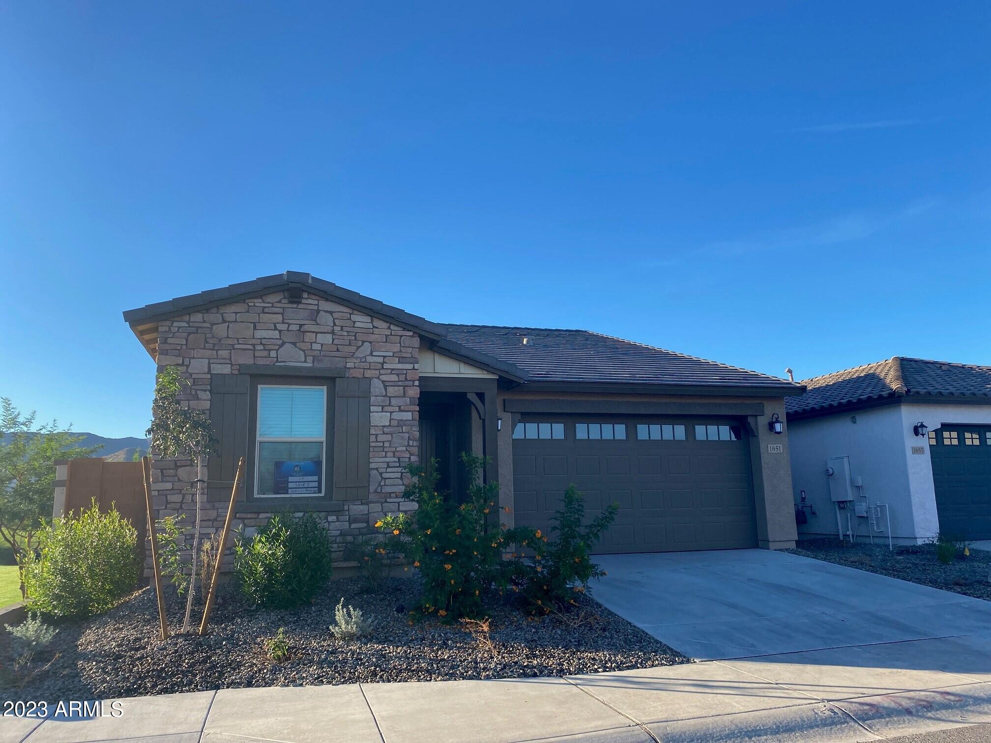 1651 W Paseo Way